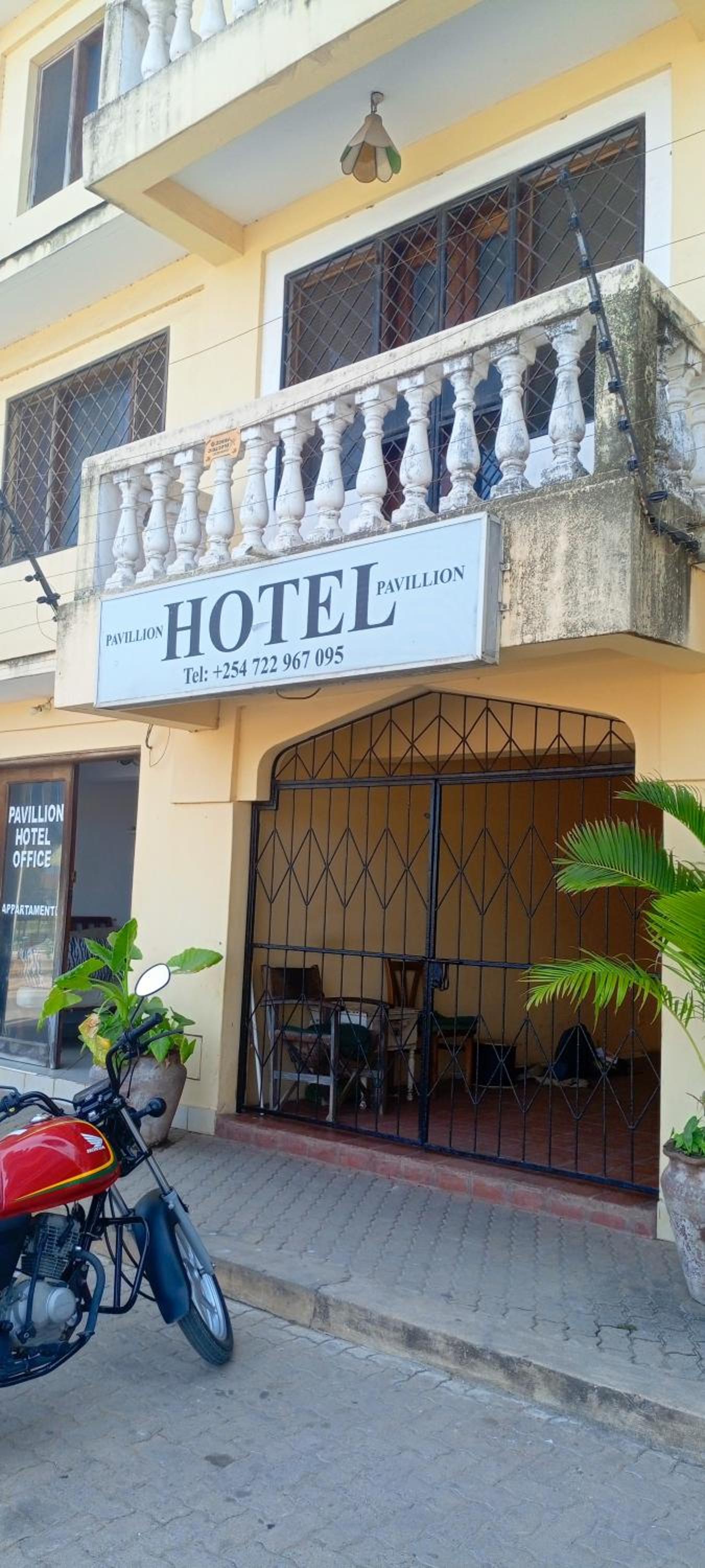 Pavillion Hotel