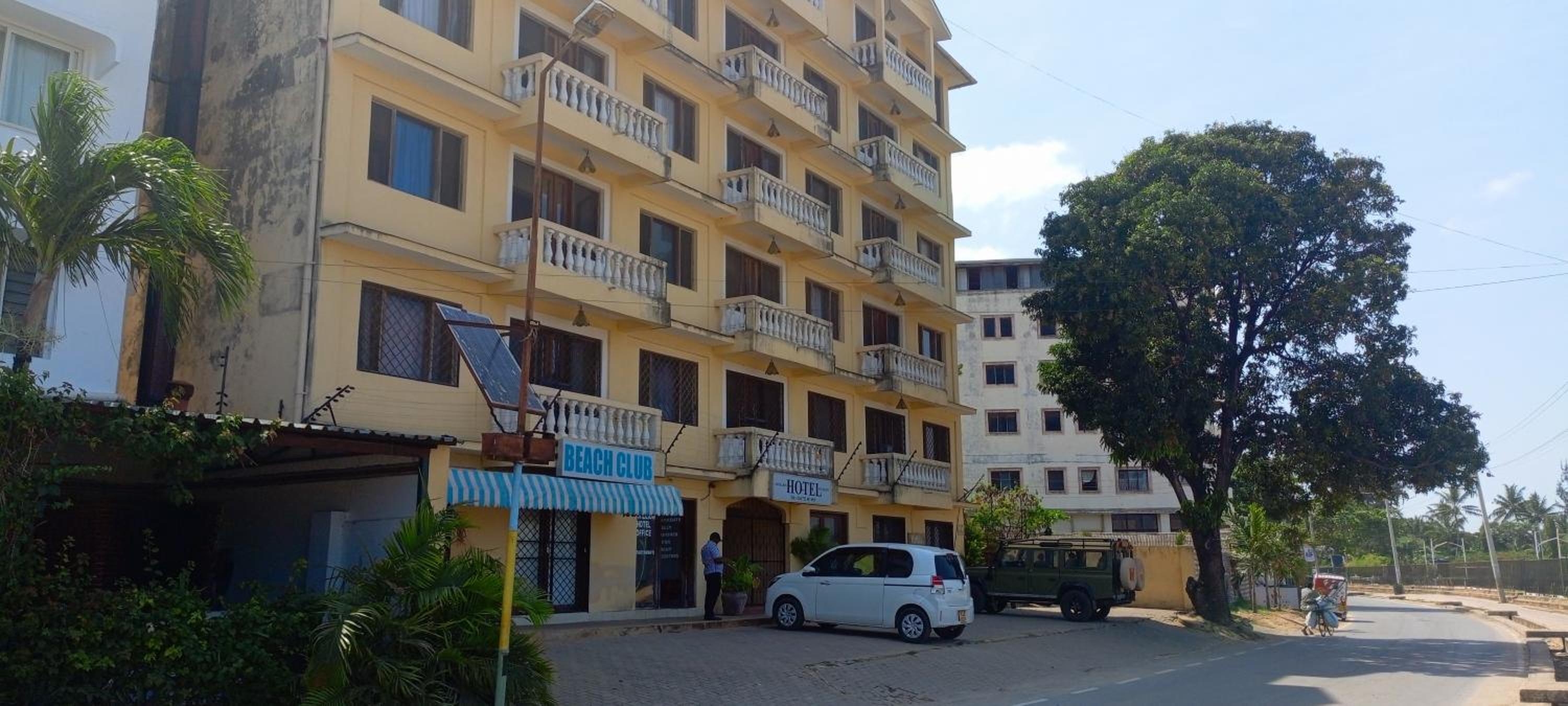 Pavillion Hotel