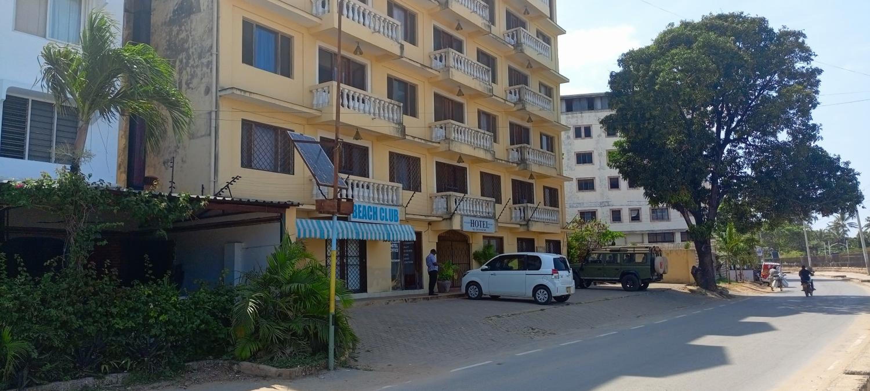 Pavillion Hotel