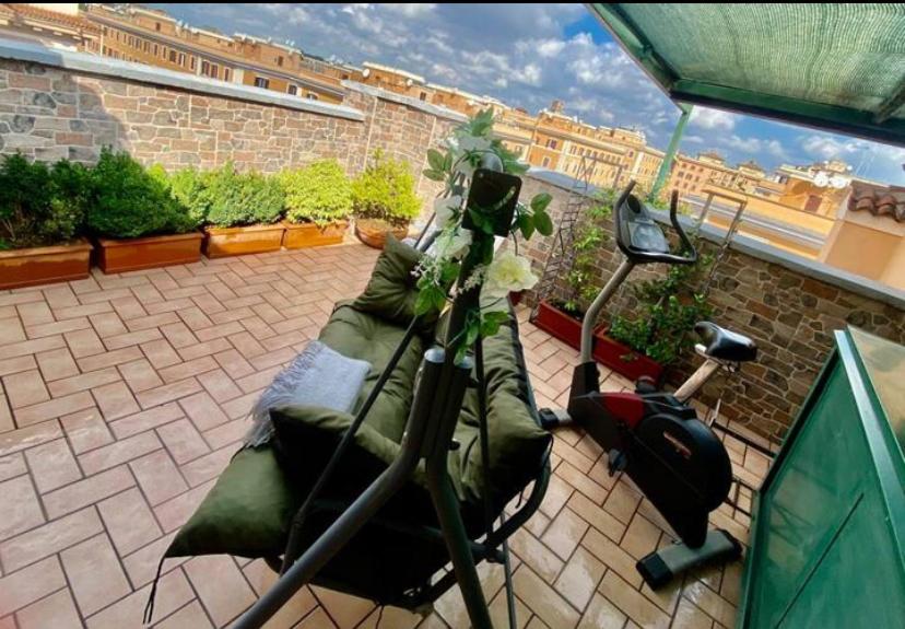 Ave Roma Suite