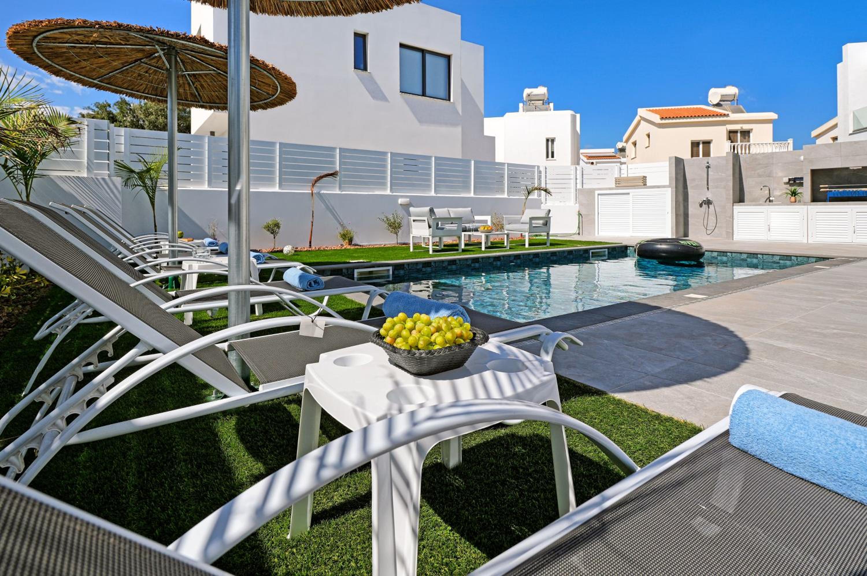Villa Clio - 3bed All En-suite with Private Pool