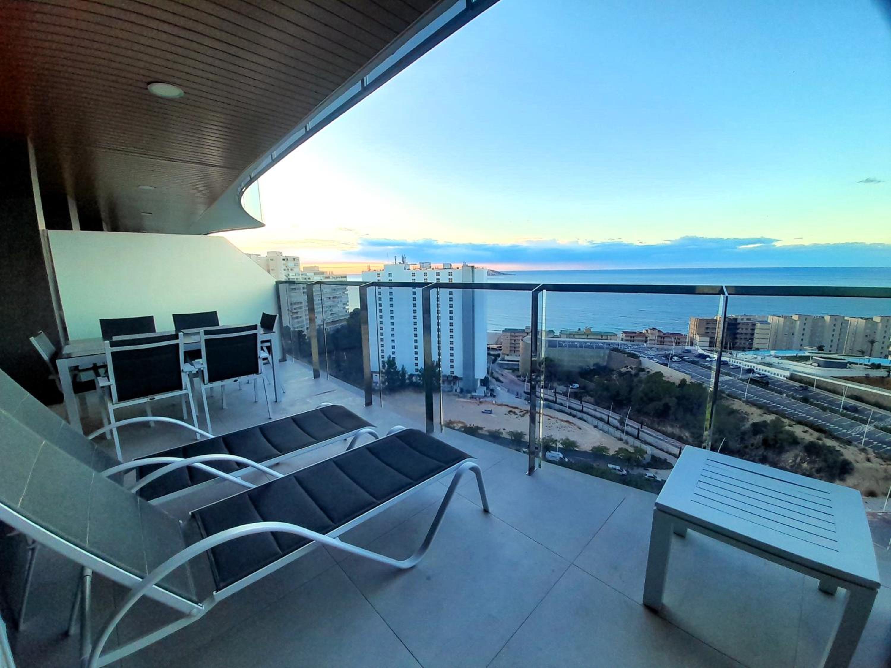 Sunset Waves excellent apartment Benidorm