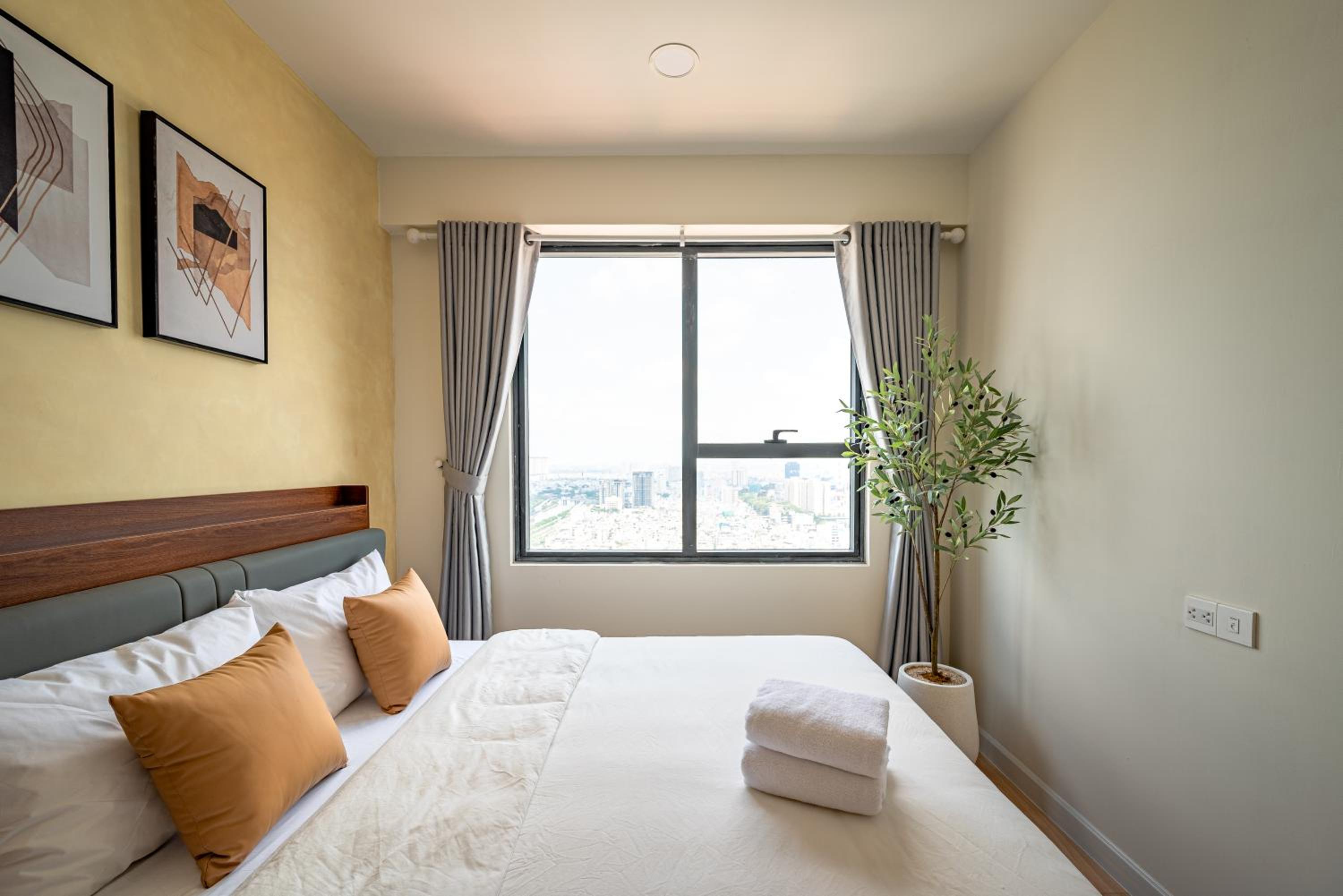 Saigon Staycation, 2Brs+1Wc, D1, View Bitexco