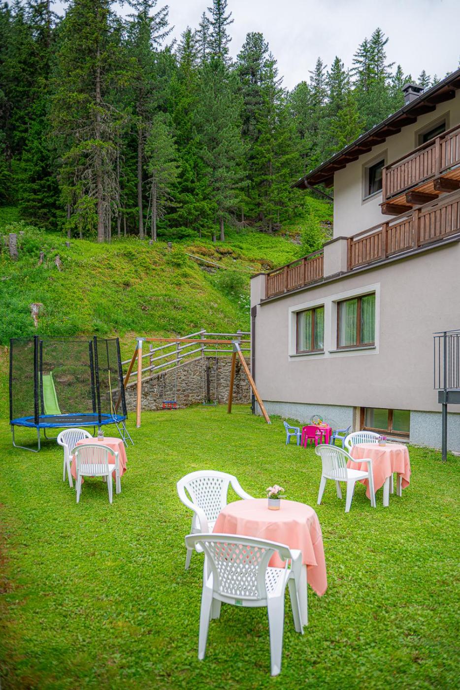 Chalet La Pineta view 4