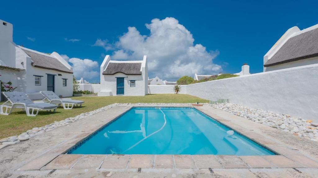 Voete ini Sand Langezandt Cottage view 3