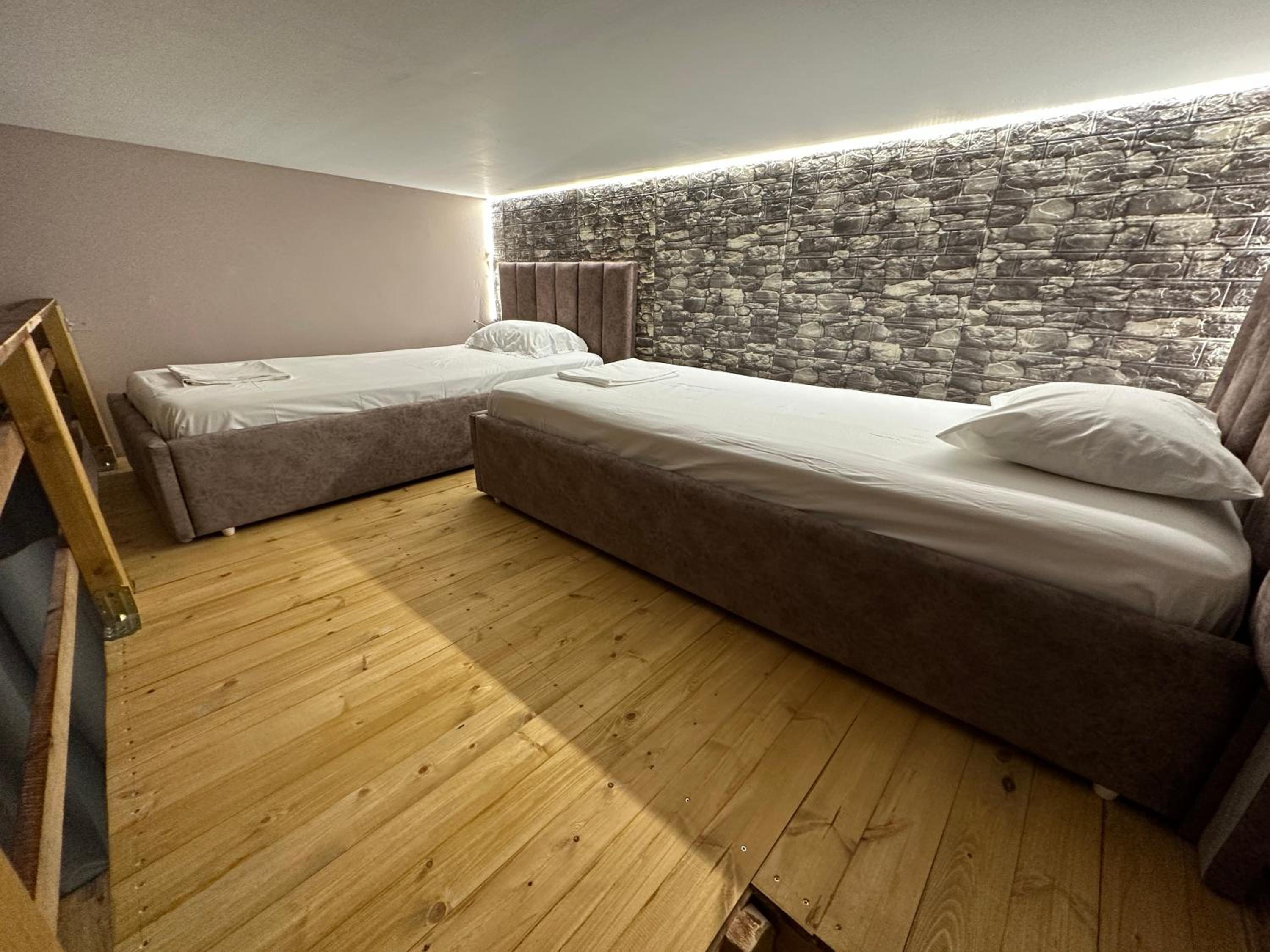Anel Suites