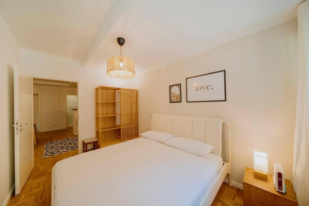 Parklounge Apartment in historic Villa