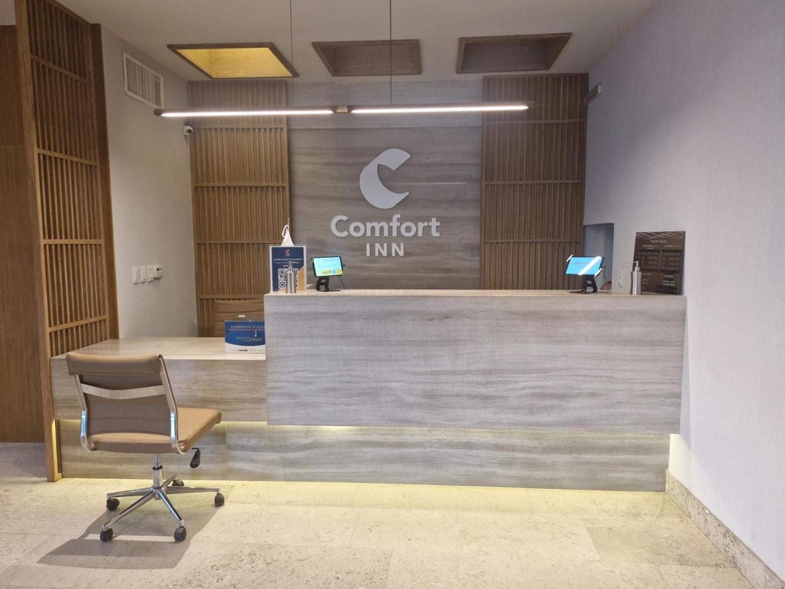 Tampico Vacations - Comfort Inn Tampico - Property Image 2