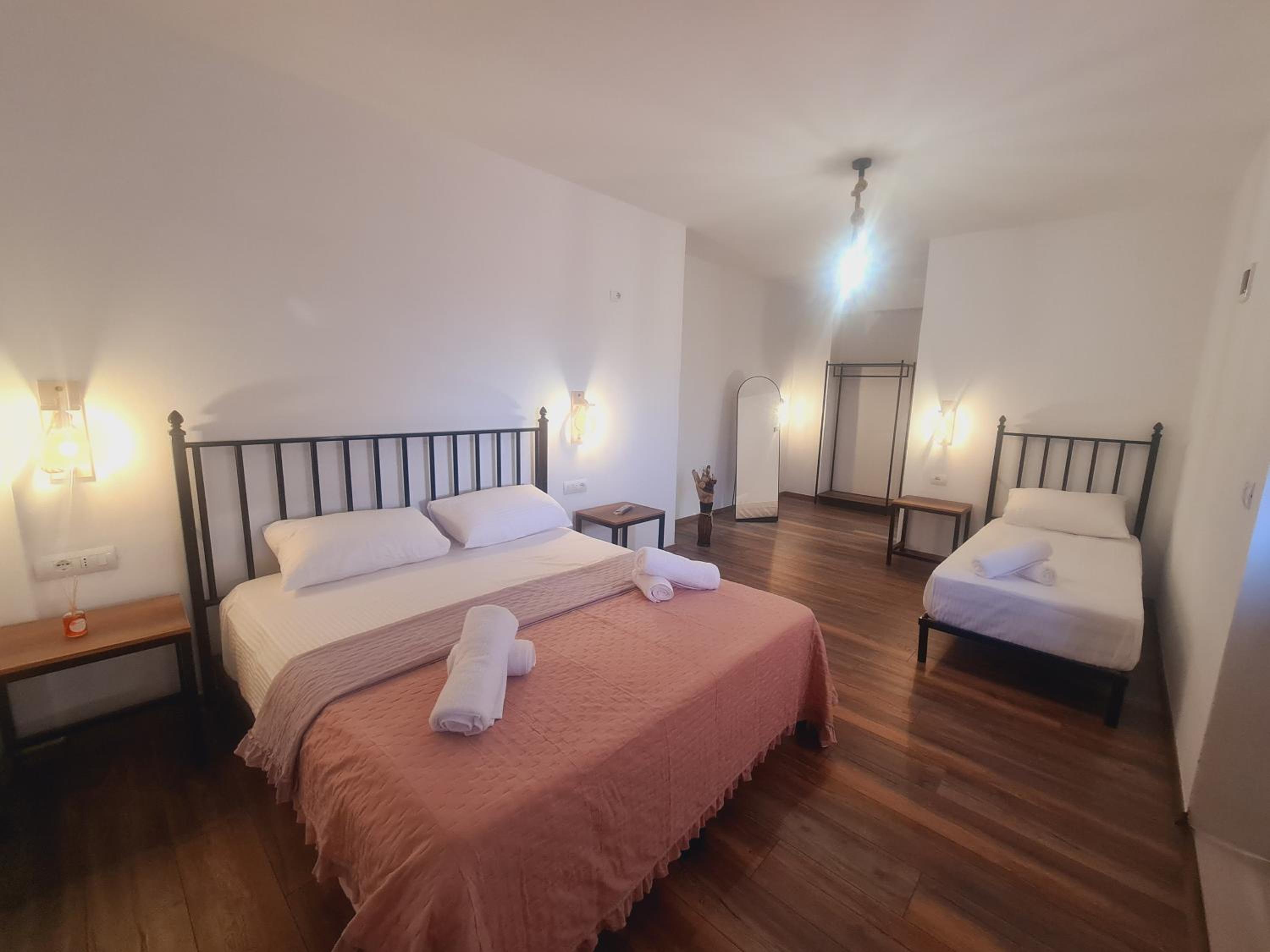 Memo's GUEST house