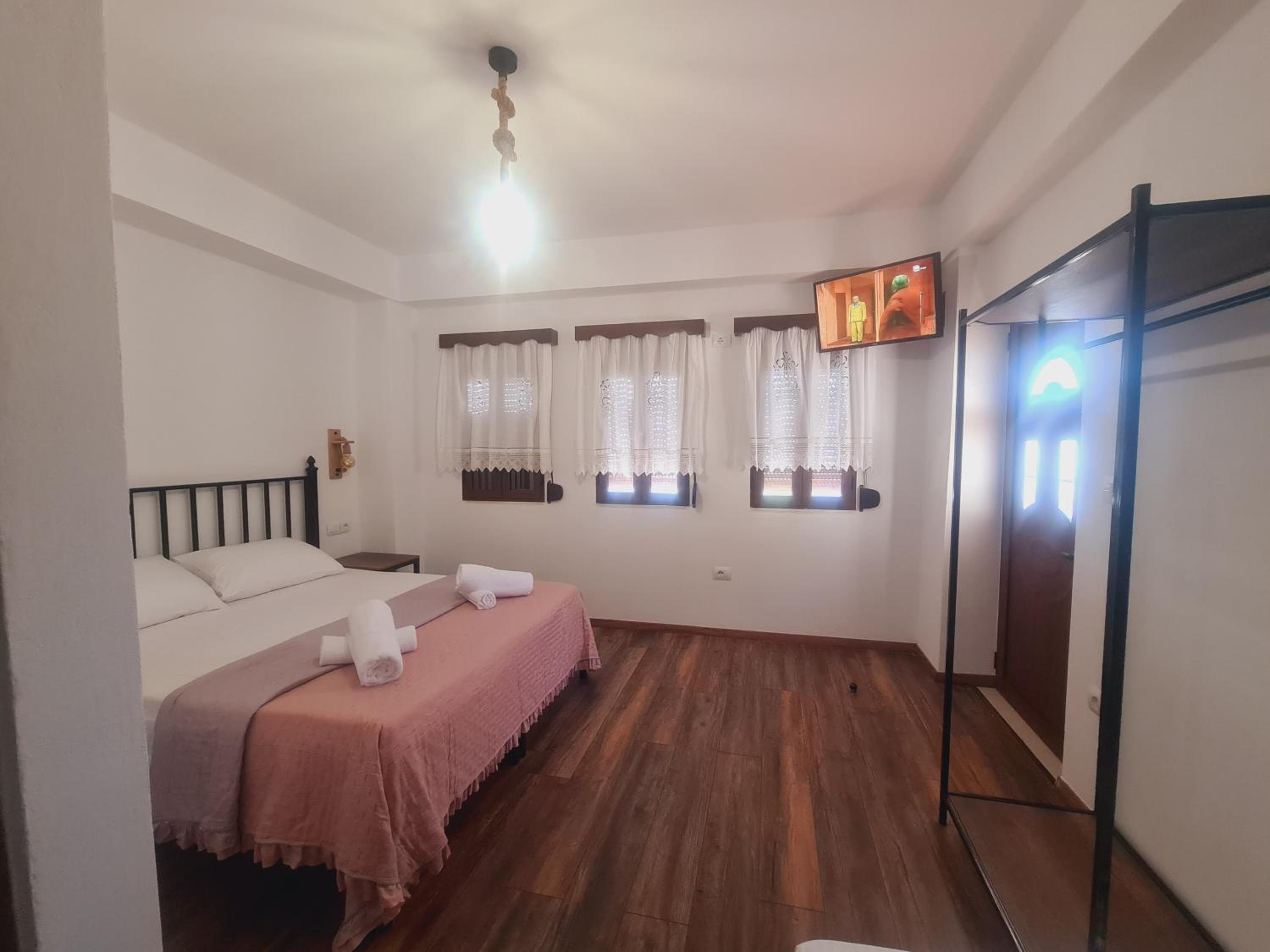 Memo's GUEST house