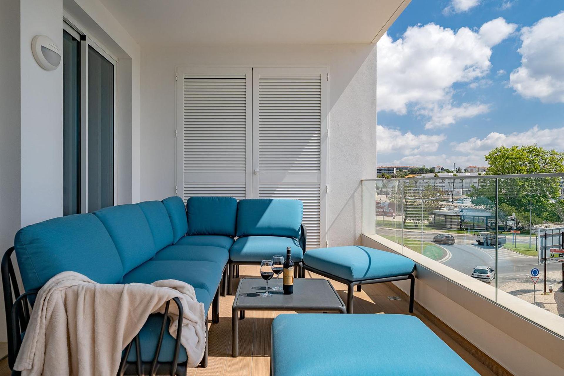 Lagos Marina View by Homing view 4