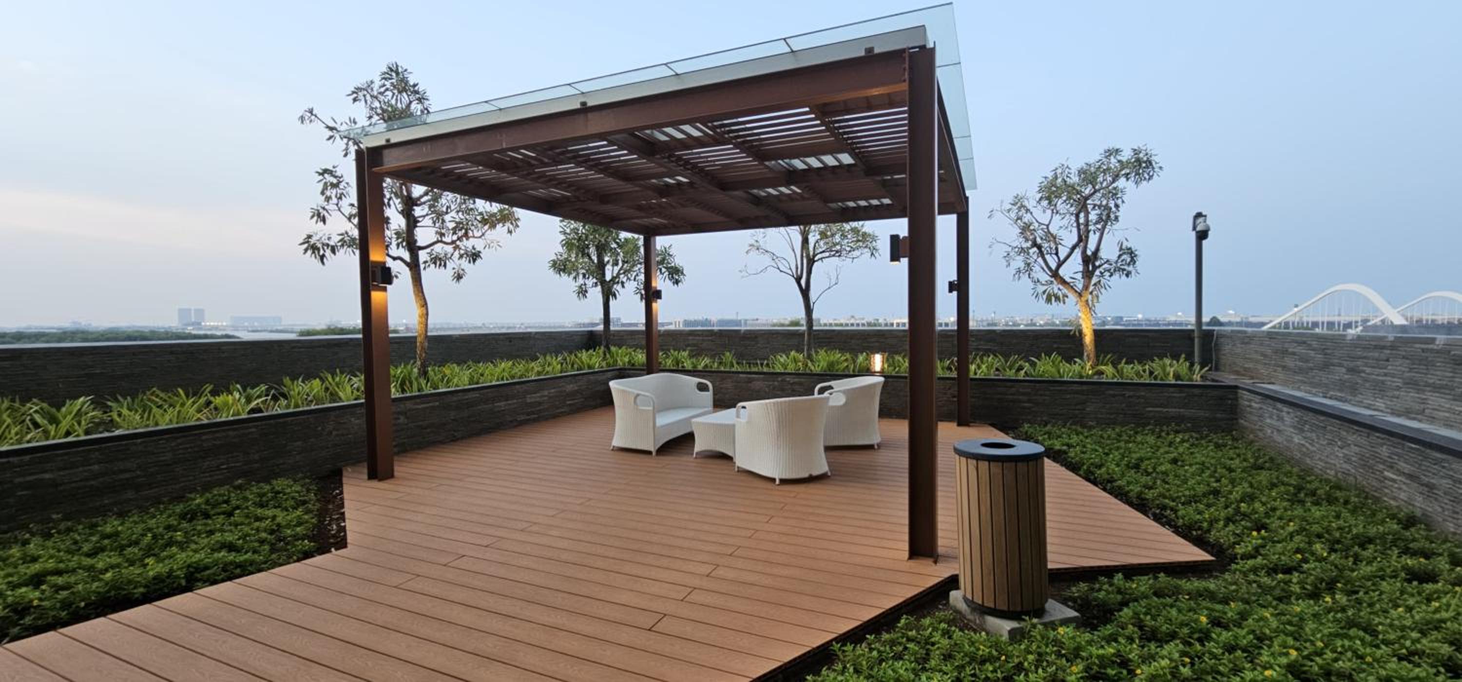 Studio Sea View Apartment at Gold Coast PIK by MYsweethome