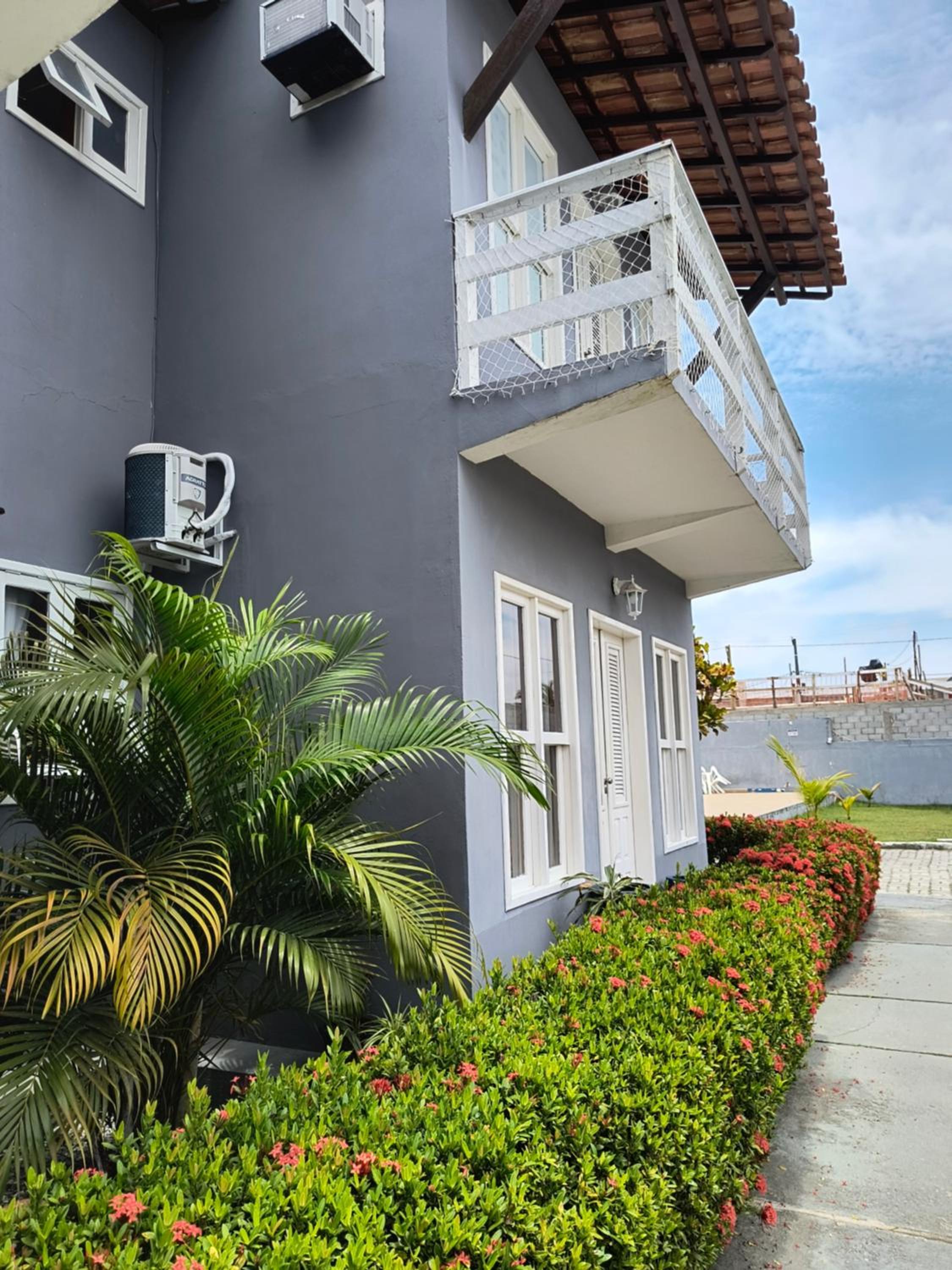 Apartamento 3 quartos Duplex na Praia Taperapuan, 400 metros da praia