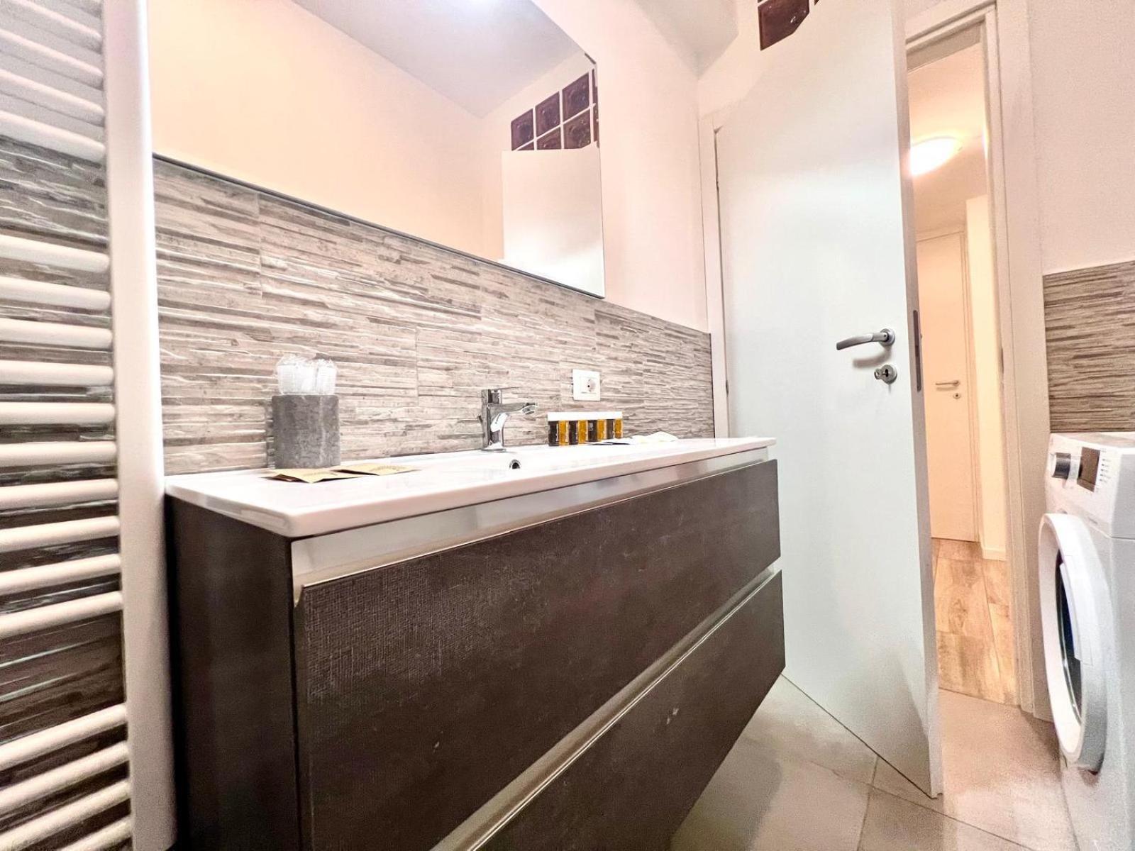 Kibilù - Via Valtellina - Quartiere Isola - Stazione Garibaldi - Monumentale - vicinanze Brera
