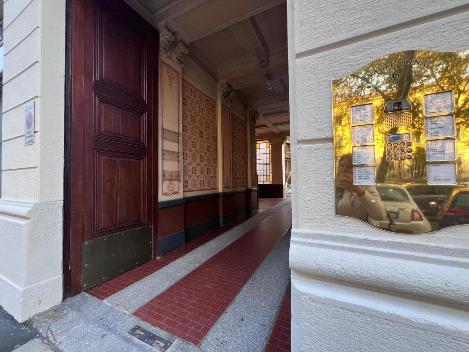 Kibilù - Via Valtellina - Quartiere Isola - Stazione Garibaldi - Monumentale - vicinanze Brera