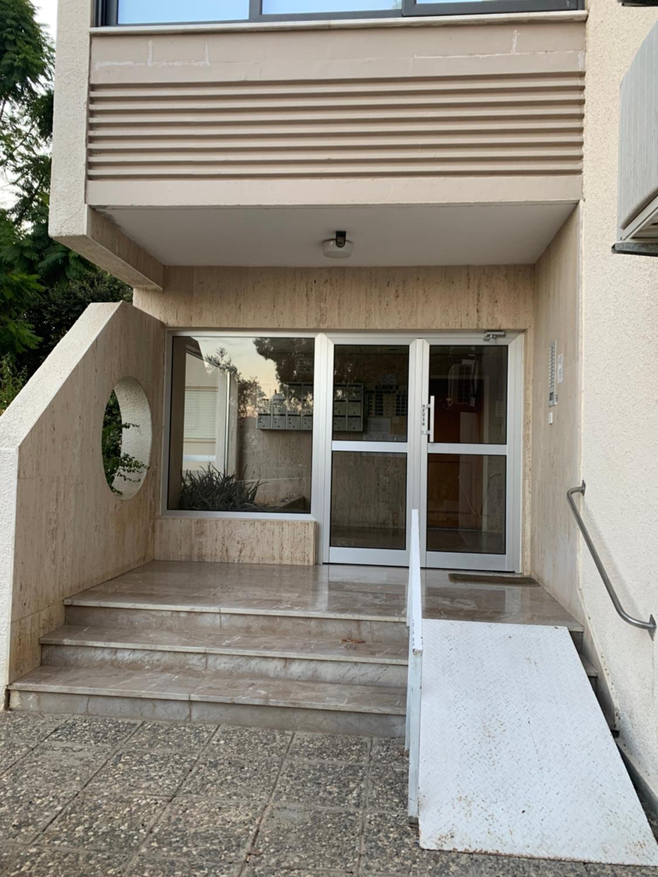 Piale Palms Makenzie Beach Front Apartment Larnaca Airport Area