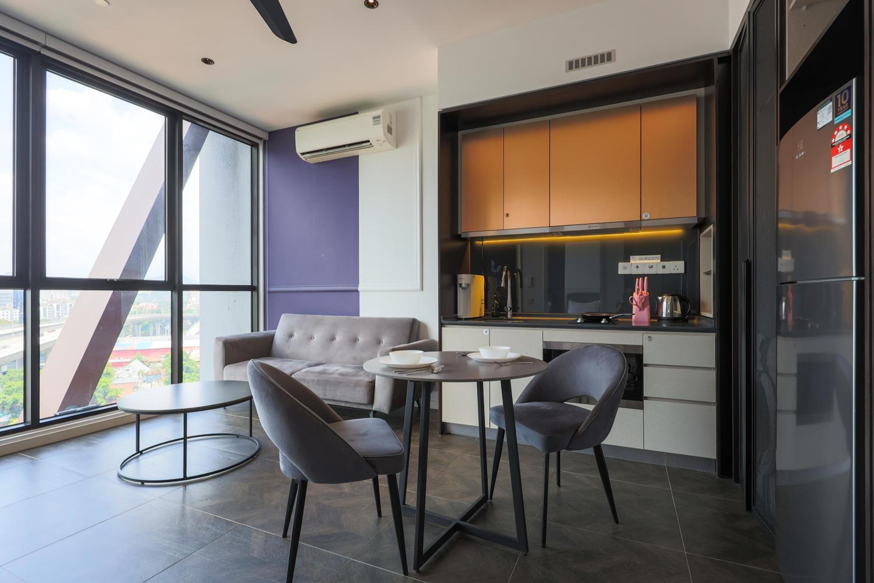 Scarletz Suites KLCC by GB