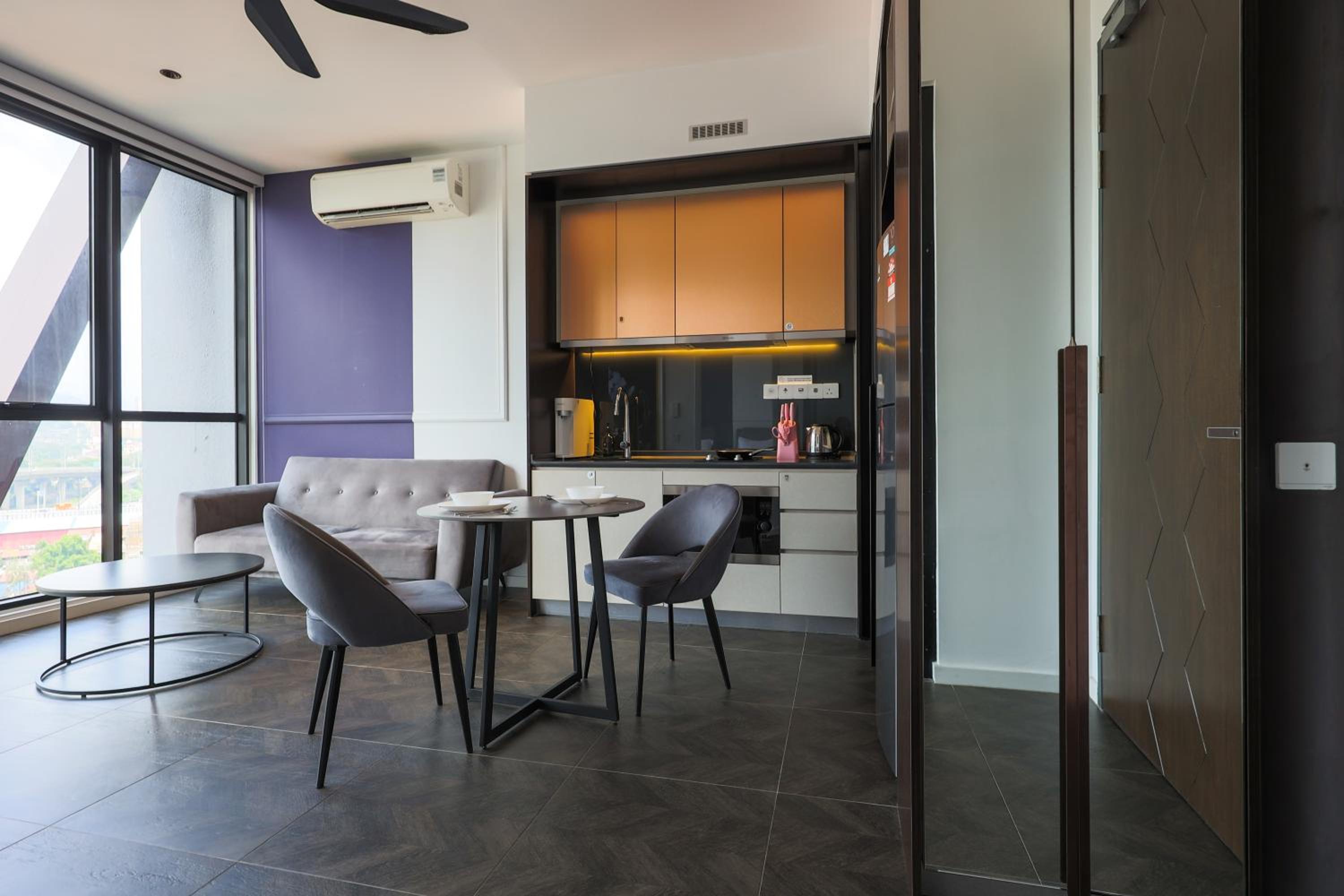 Scarletz Suites KLCC by GB