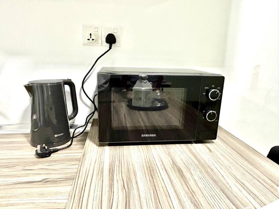 Pinnacle PJ-Duplex,Projector,FREE Parking,Near LRT,2-6pax photo 7