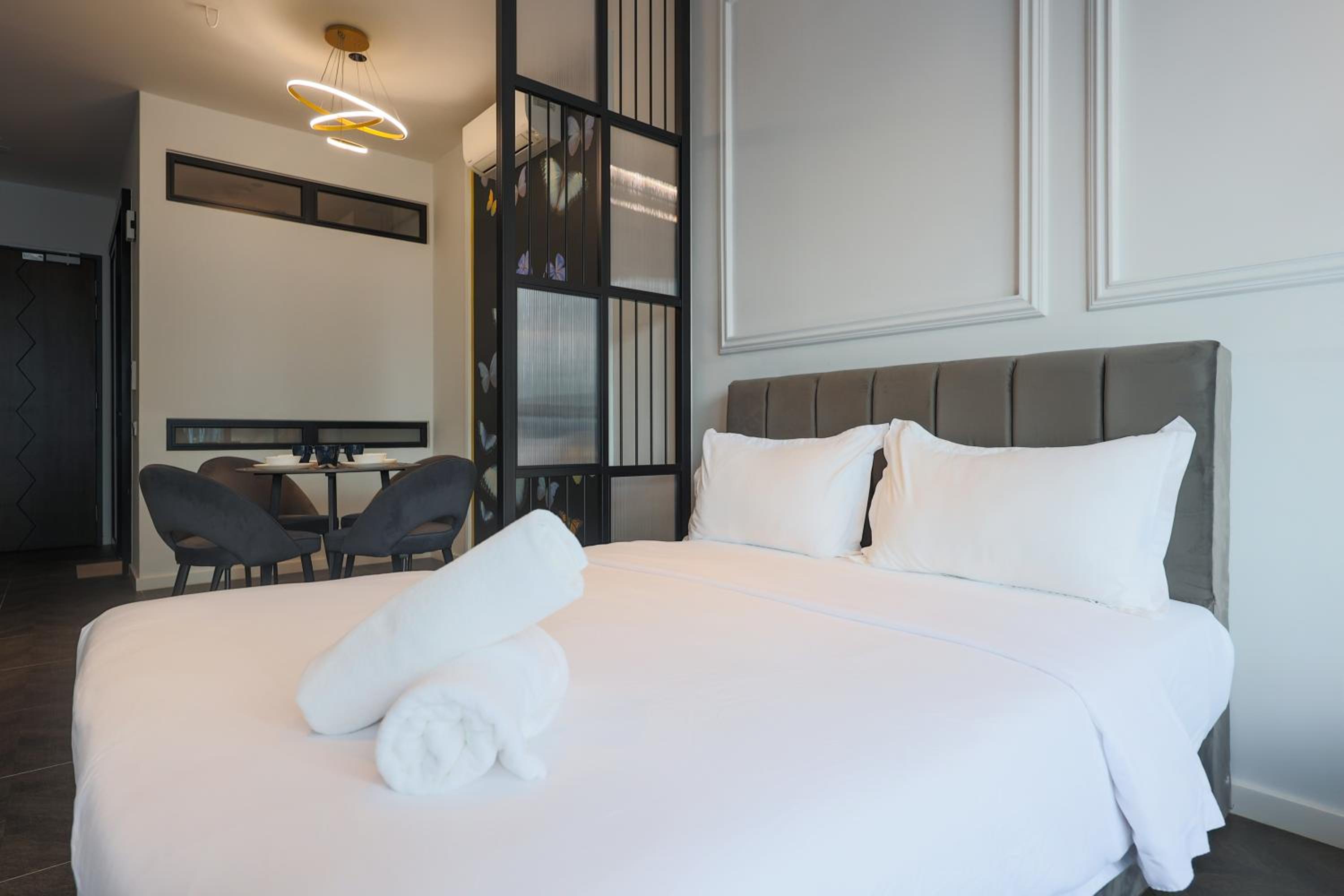 Scarletz Suites KLCC by GB
