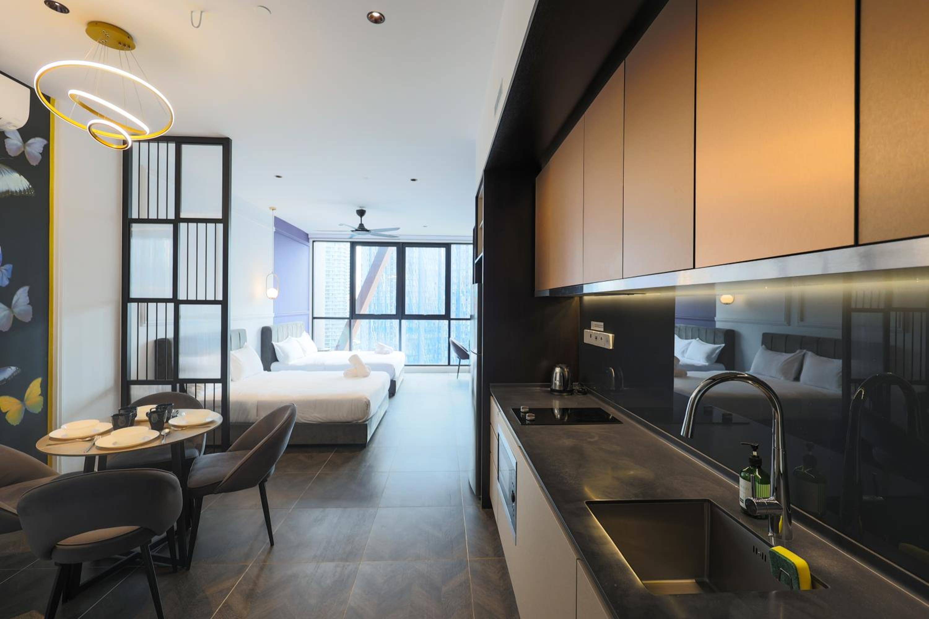 Scarletz Suites KLCC by GB