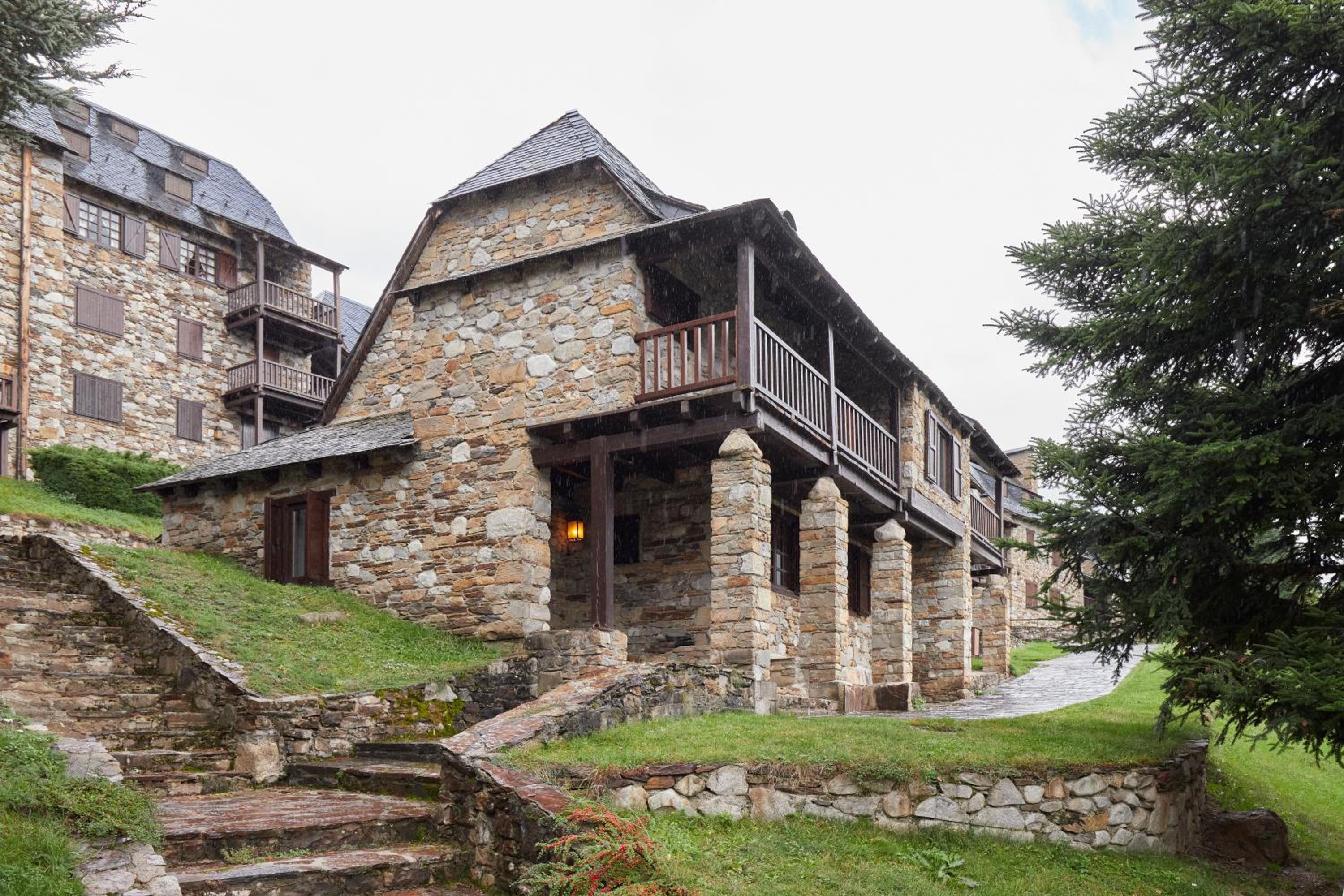 Pleta Baqueira Luxe 3 by FeelFree Rentals view 4