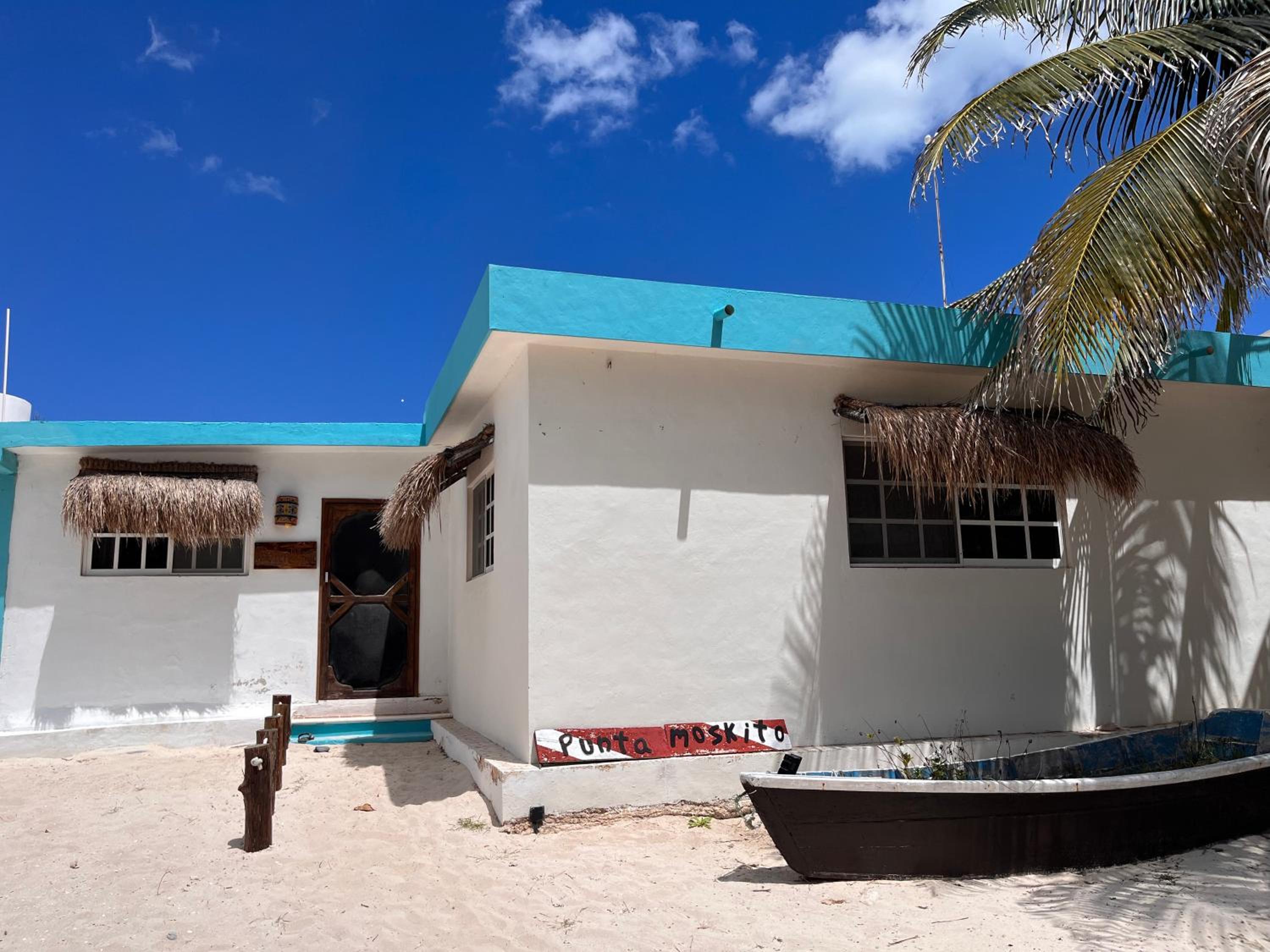 Casa frente al mar, 6 Personas, Terraza y Bar con acceso al mar view 2