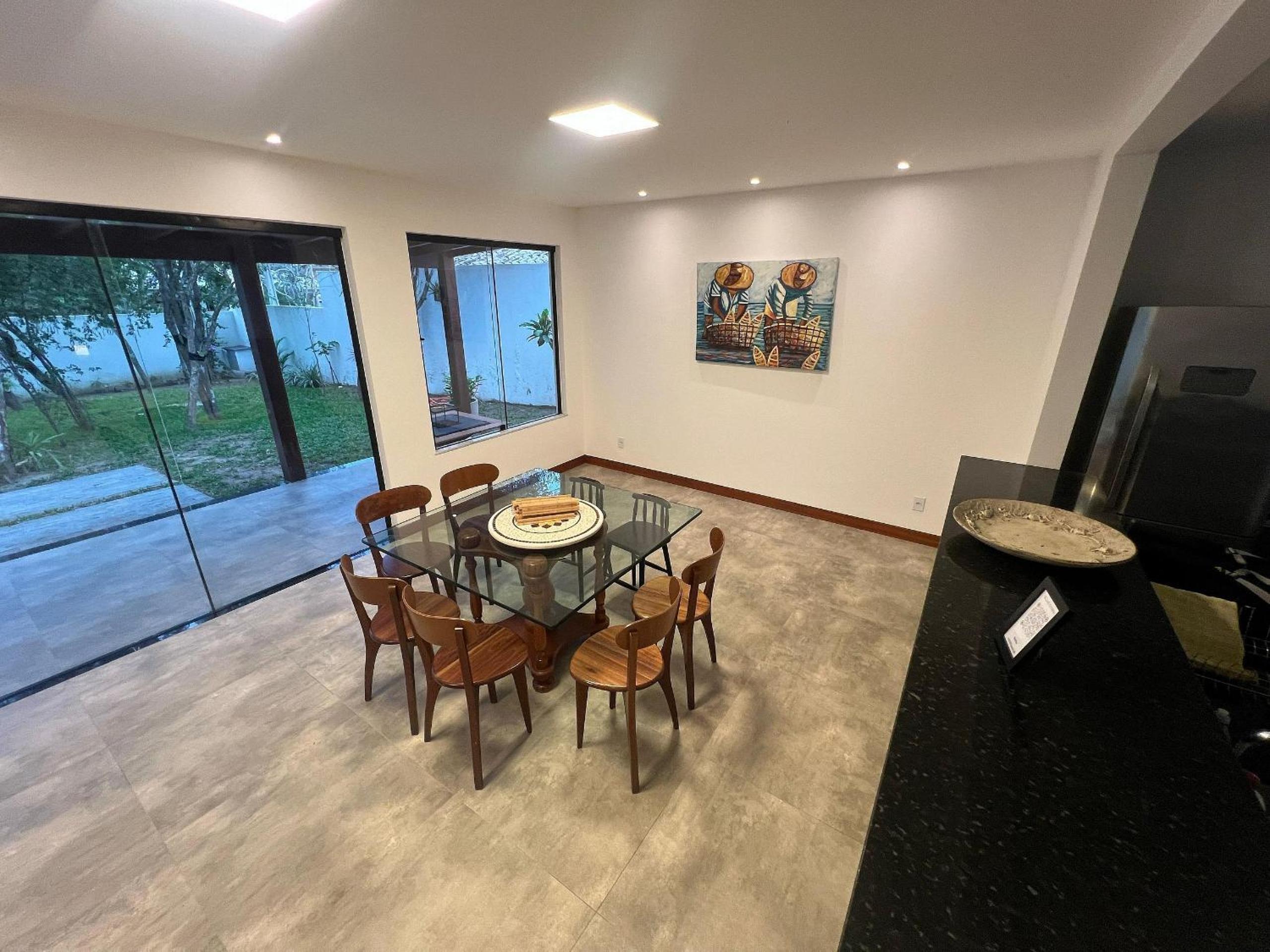 Casa Alto Padrão com garagem em Búzios