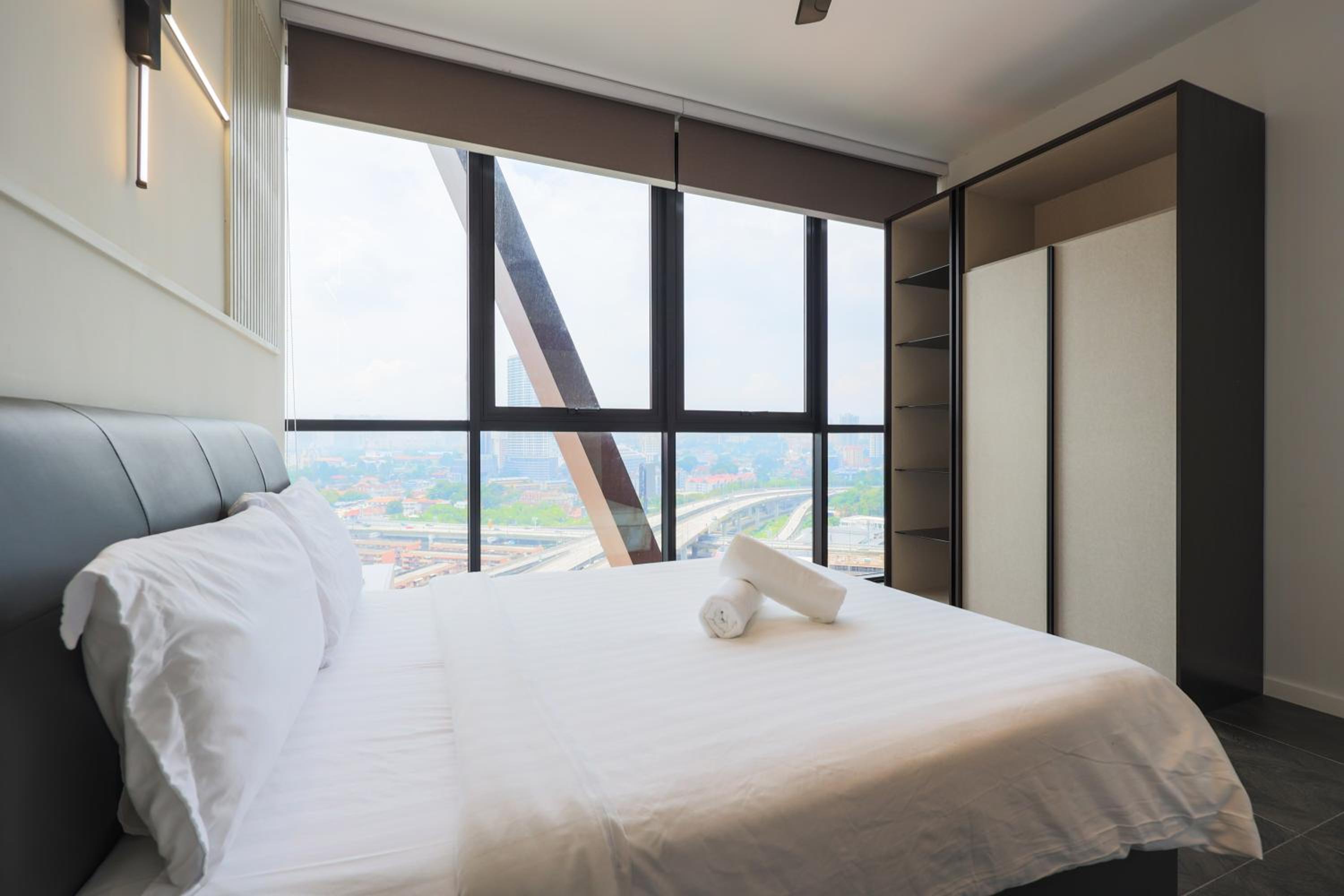 Scarletz Suites KLCC by GB