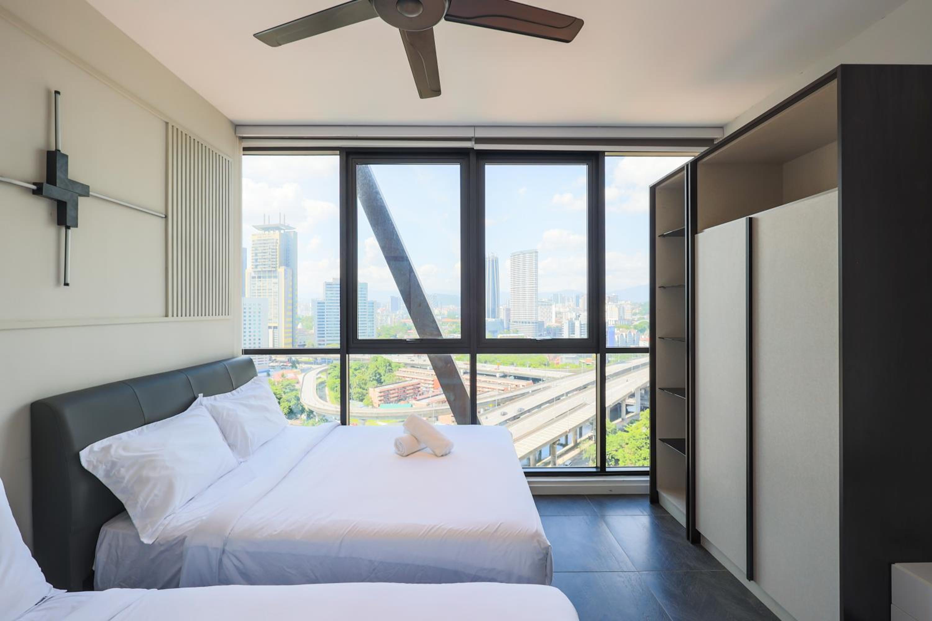 Scarletz Suites KLCC by GB