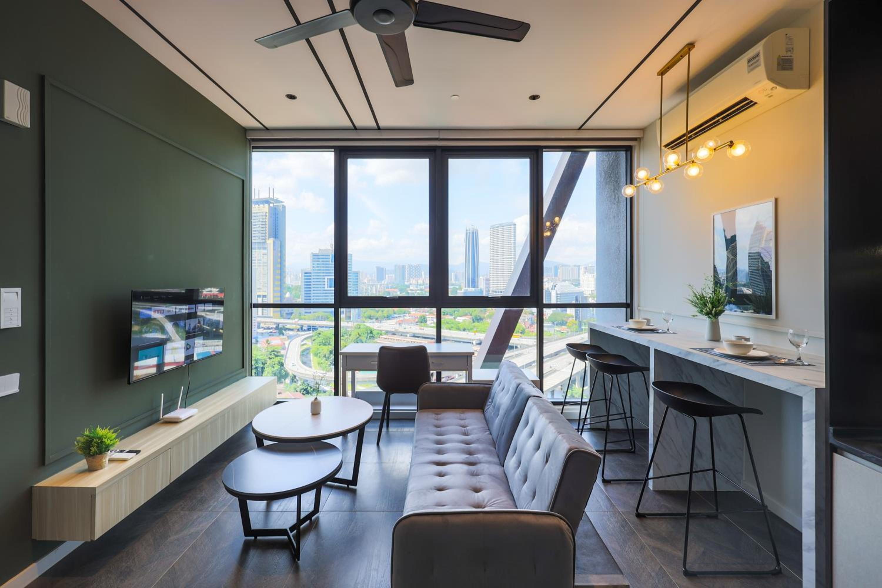 Scarletz Suites KLCC by GB