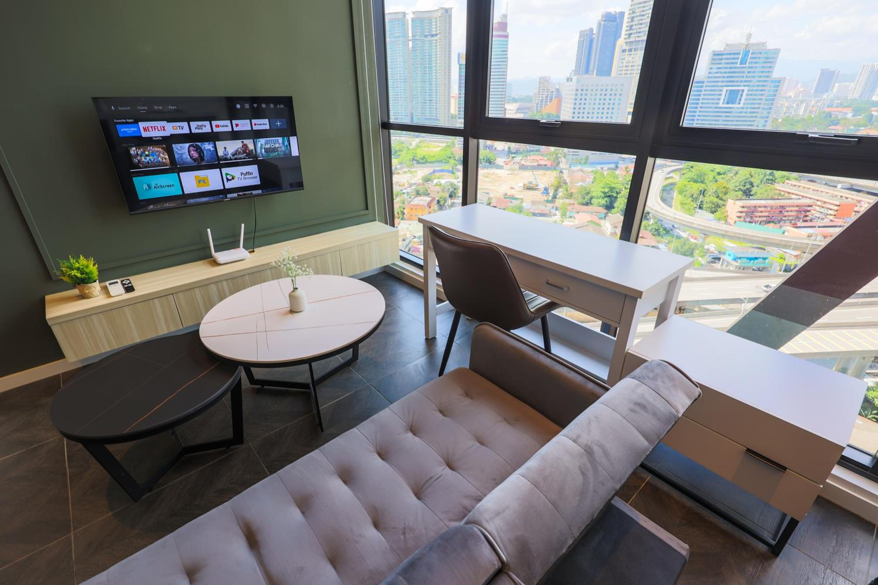 Scarletz Suites KLCC by GB