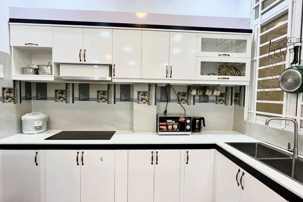 80m2 apt, Bui Vien St, Central District 1, HCMC Saigon