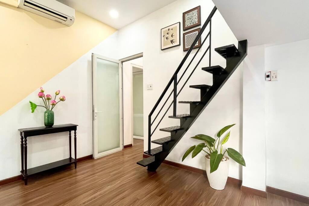 80m2 apt, Bui Vien St, Central District 1, HCMC Saigon