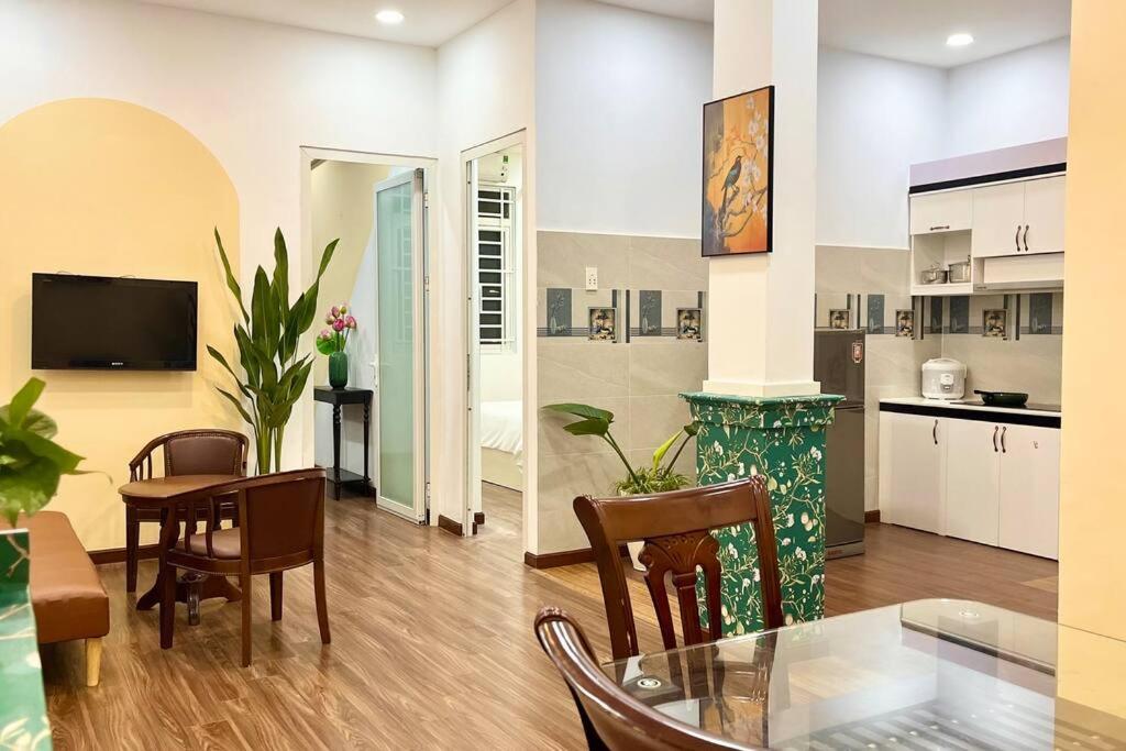 80m2 apt, Bui Vien St, Central District 1, HCMC Saigon