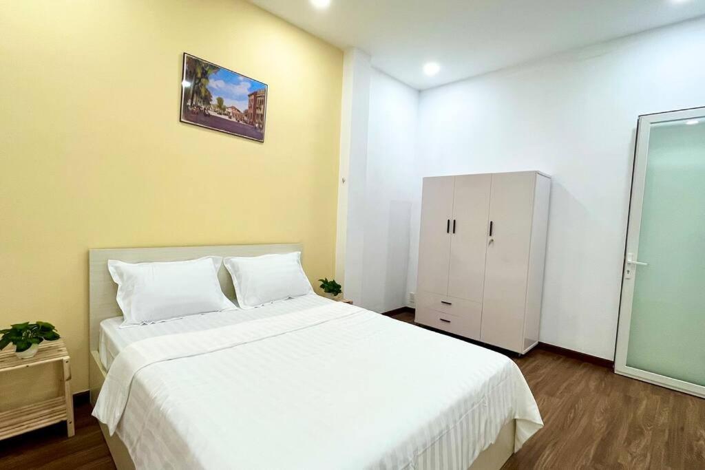 80m2 apt, Bui Vien St, Central District 1, HCMC Saigon