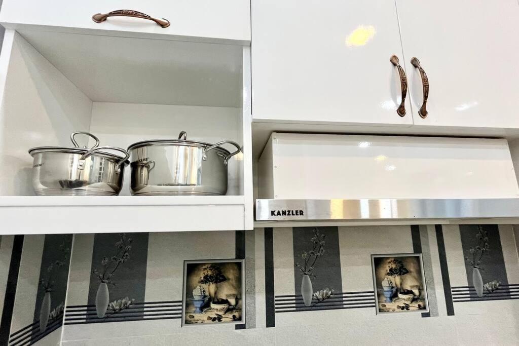80m2 apt, Bui Vien St, Central District 1, HCMC Saigon