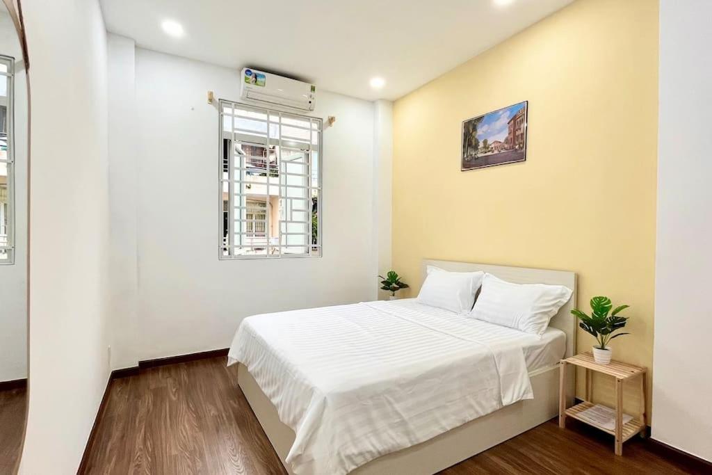 80m2 apt, Bui Vien St, Central District 1, HCMC Saigon
