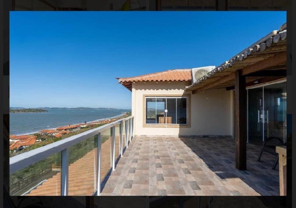 Belíssima casa em Búzios com 04 suítes com vista para o mar, piscina e área gourmet