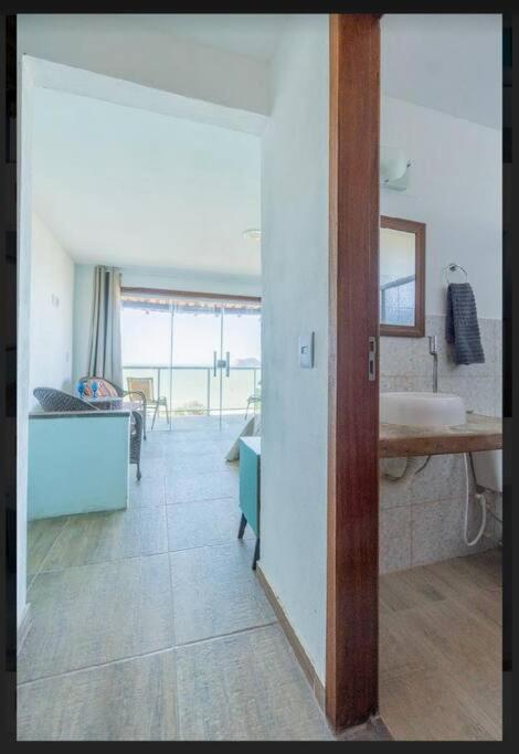 Belíssima casa em Búzios com 04 suítes com vista para o mar, piscina e área gourmet
