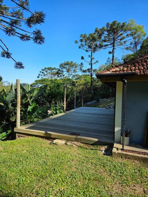 A Divina, Casa charmosa na Serra do Mar