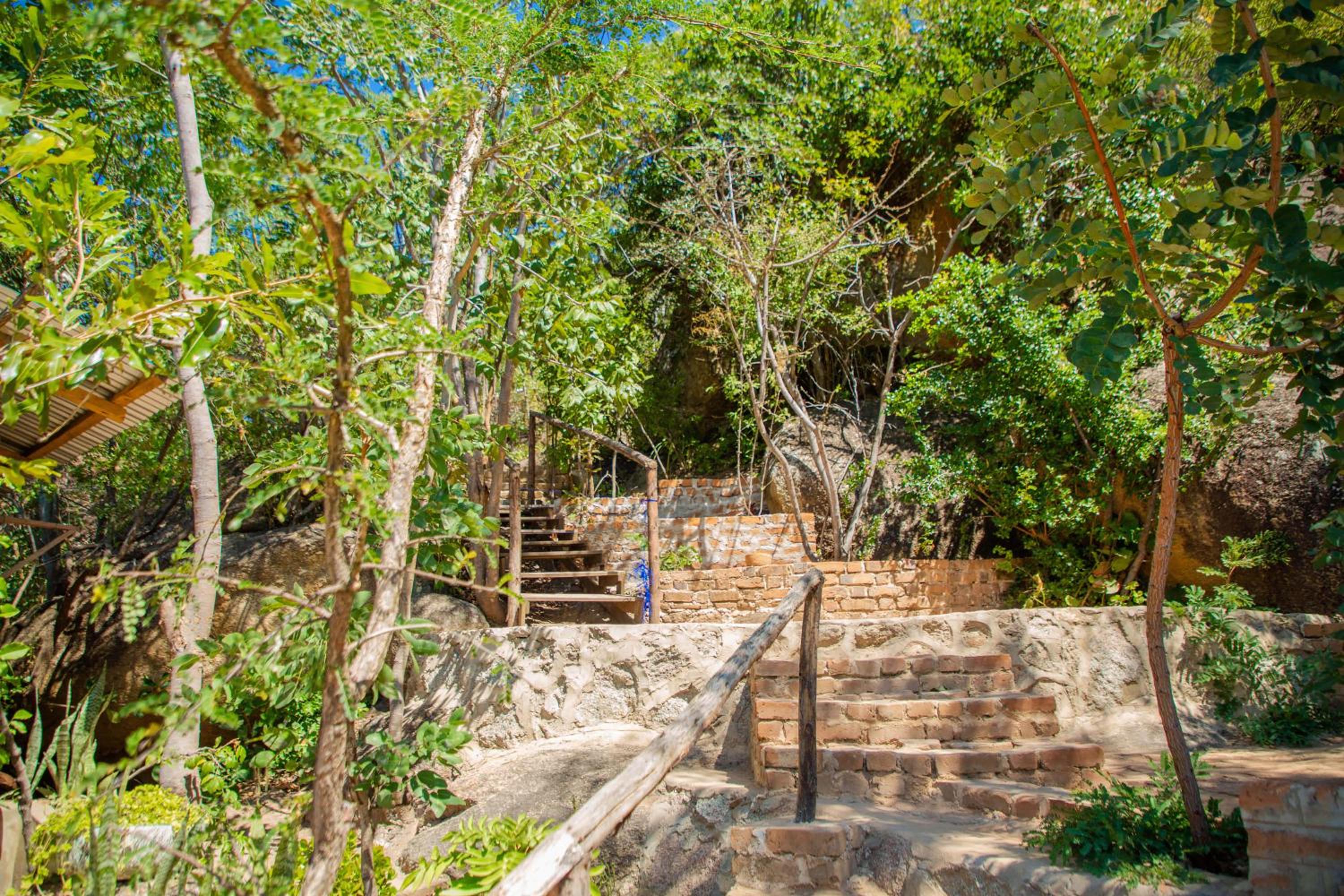 Aika Sunrise - Your Home in the Hills view 2