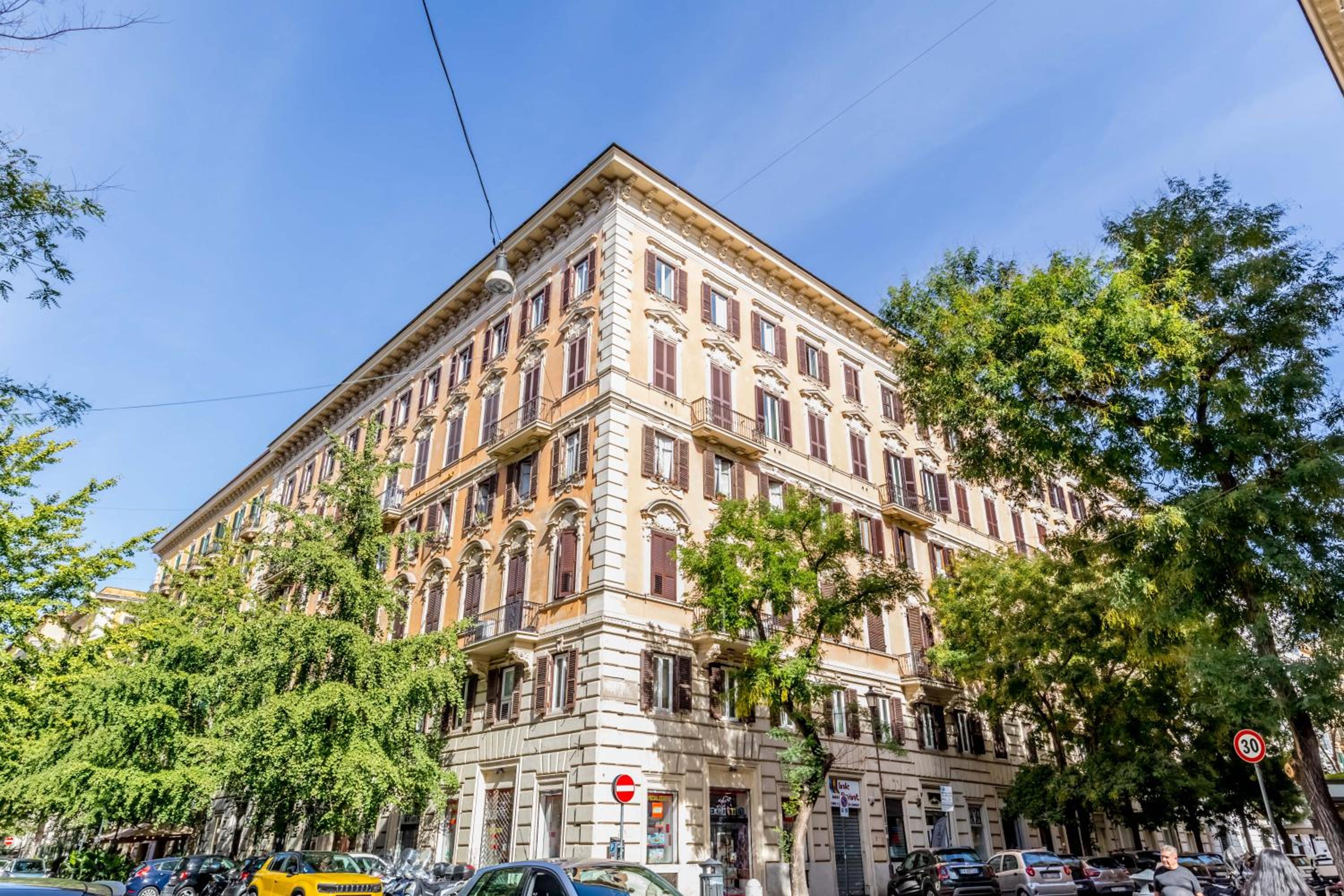 Roma Vatican Suites Inn