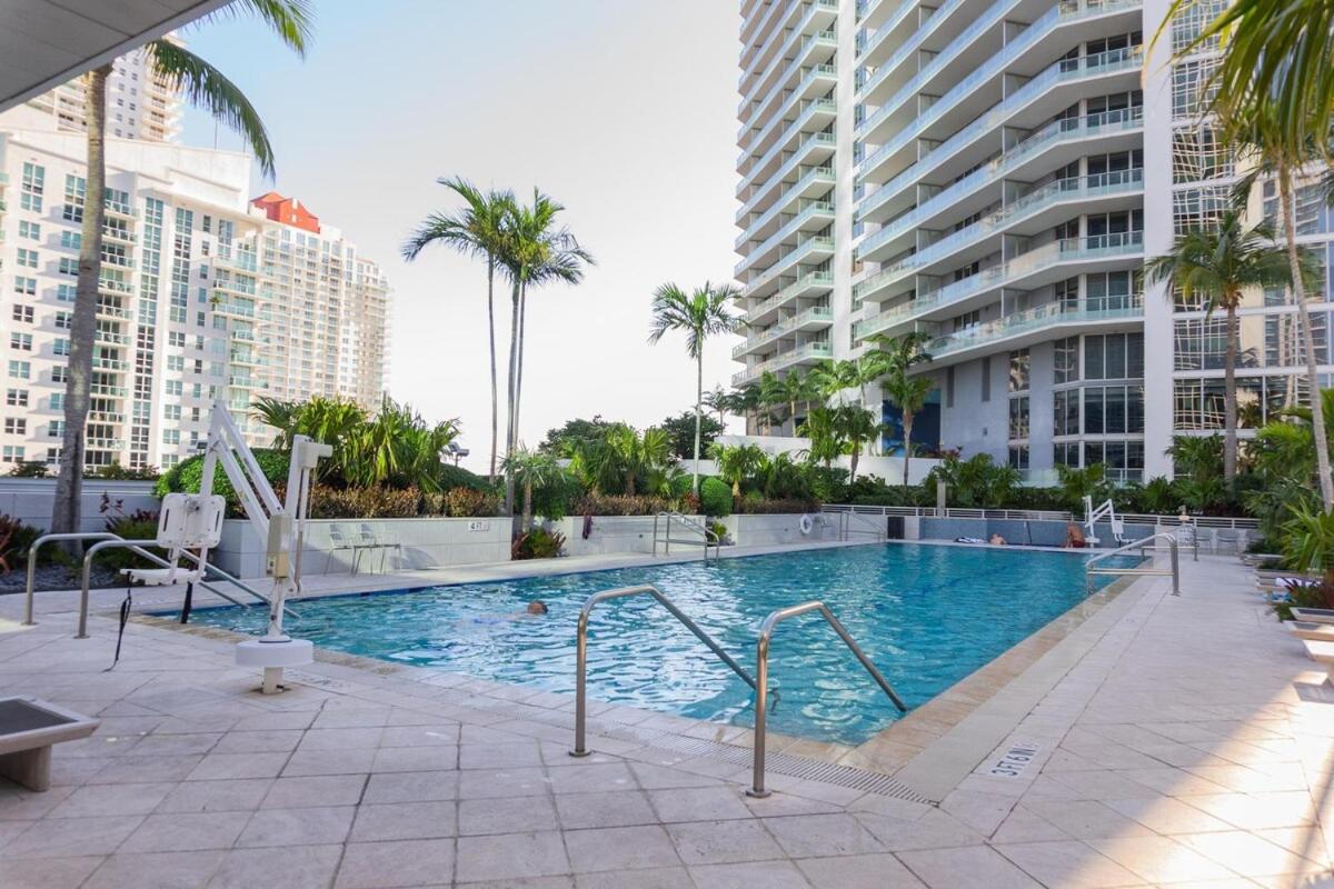 Lux Aka Brickell Condo