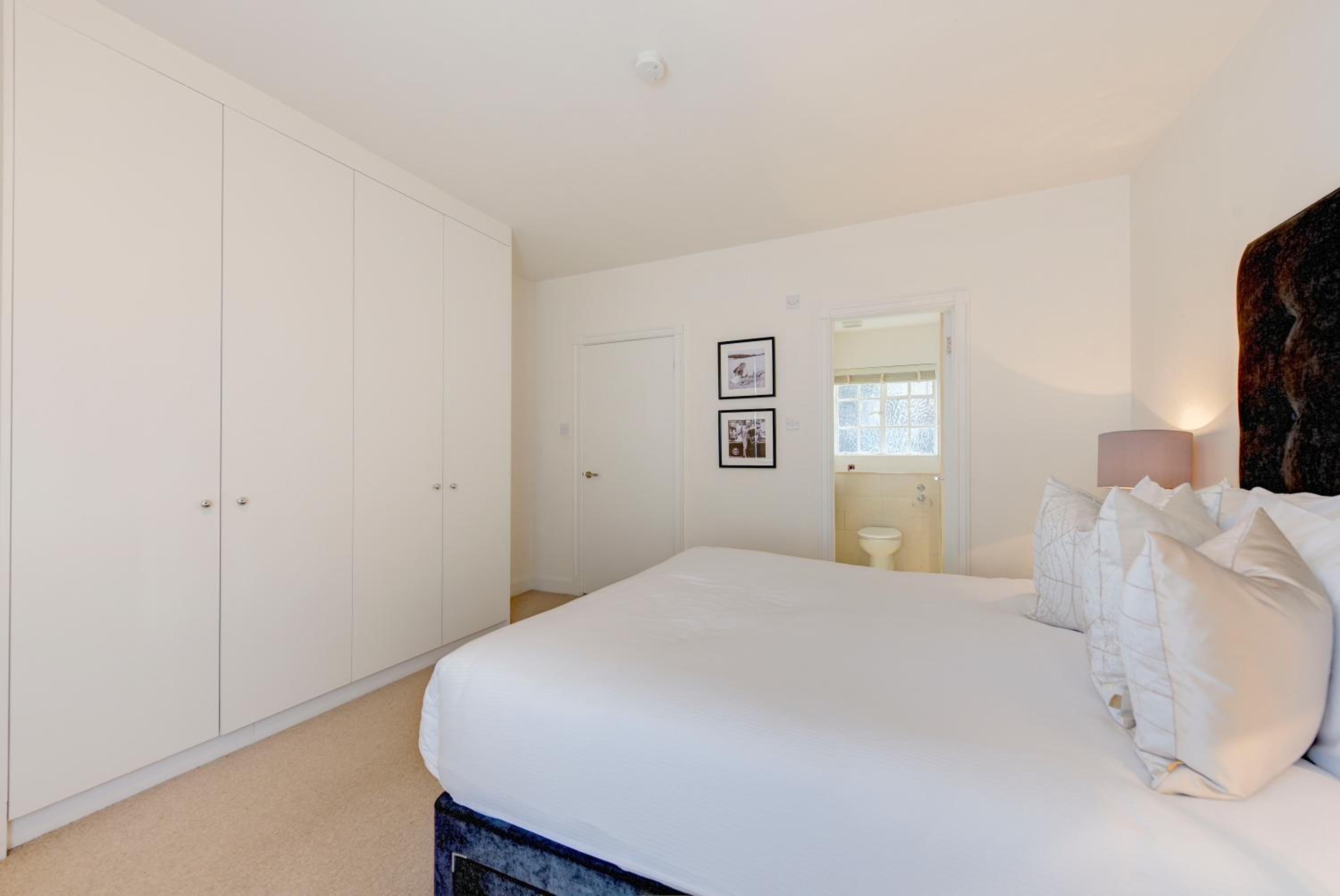 Pelham Court Apartments