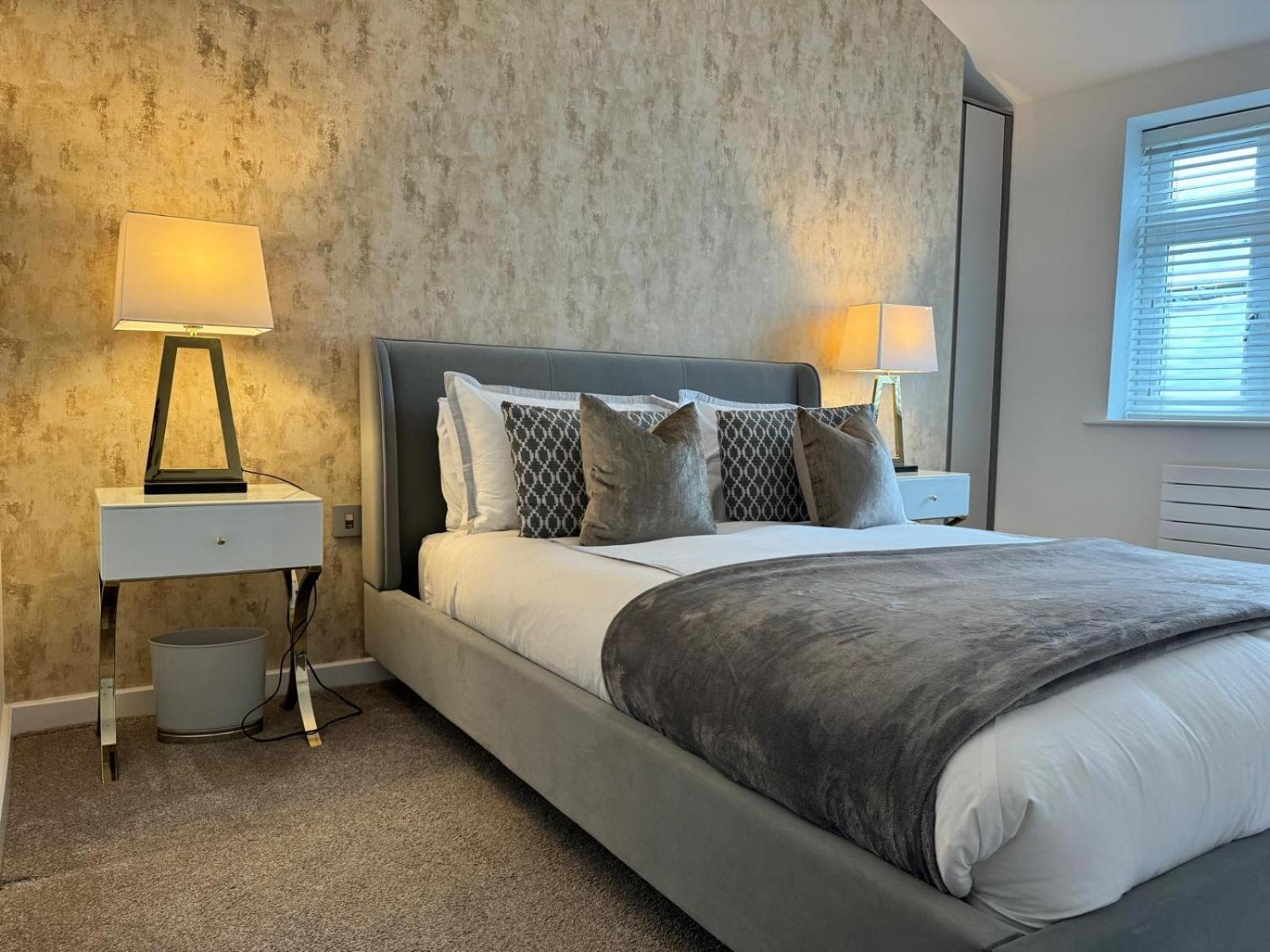 Deansgate Luxury Apartments view 4