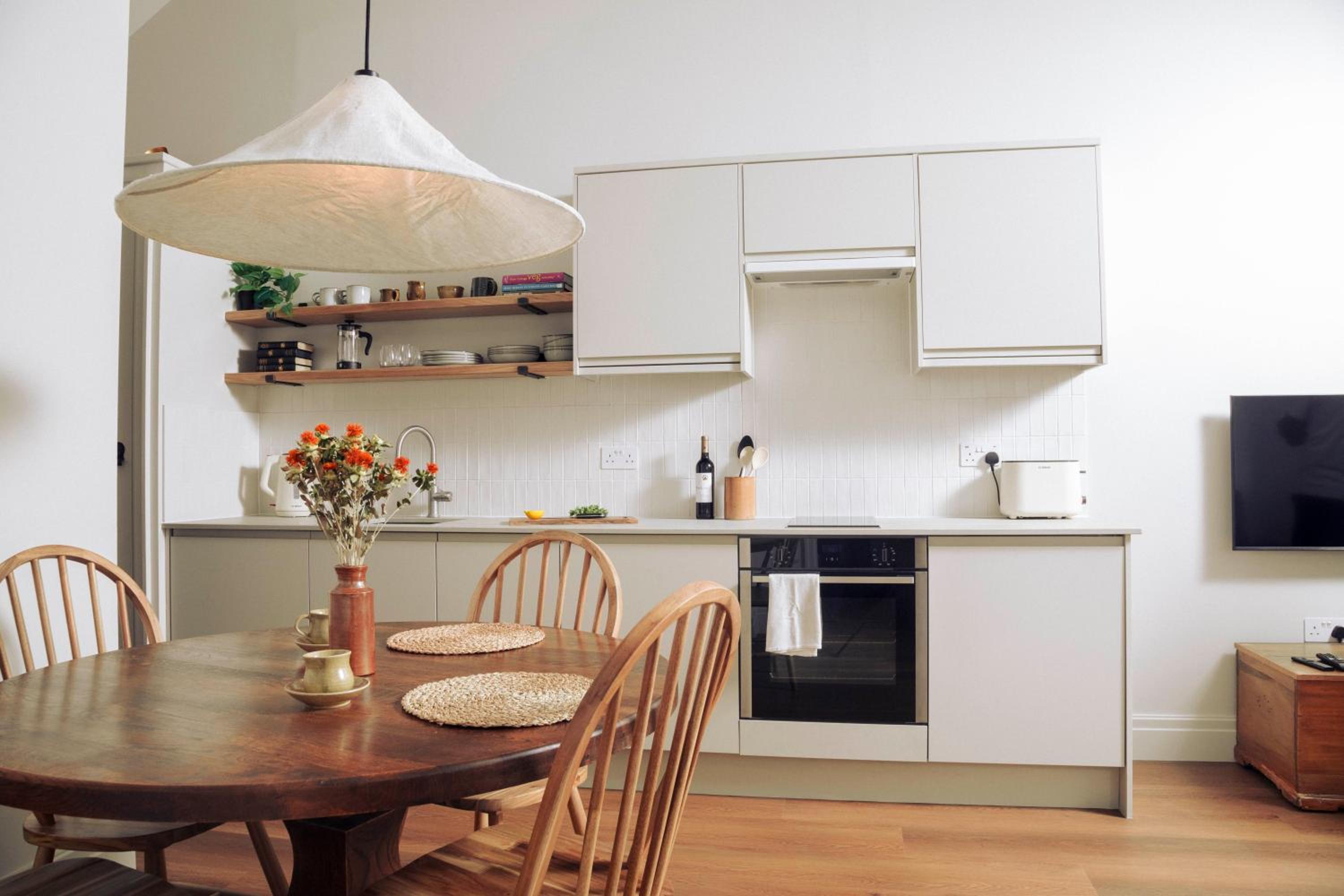Leworth Apartments, Windsor view 2