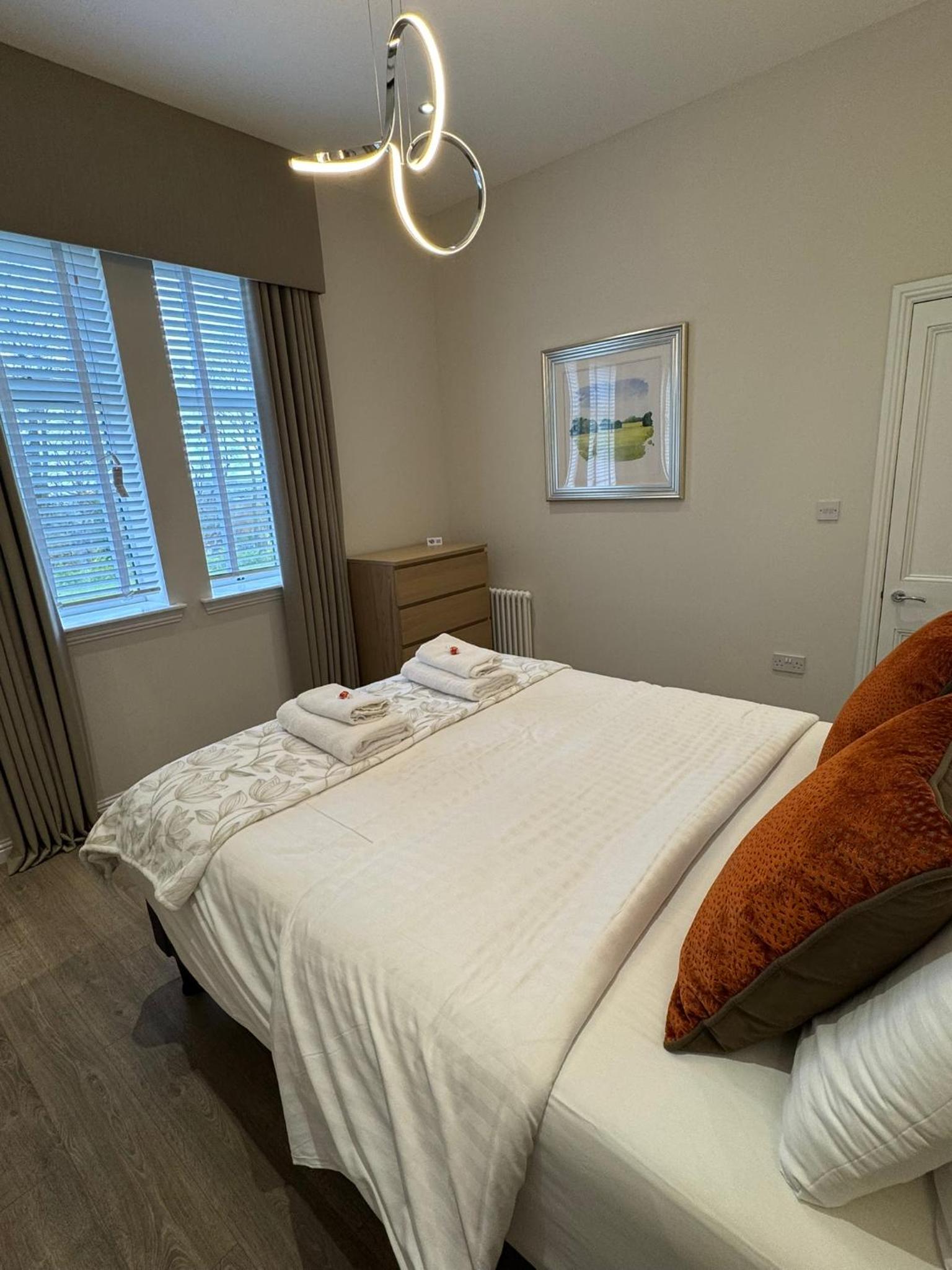 Luxury 2 Bedroom Cottage view 2