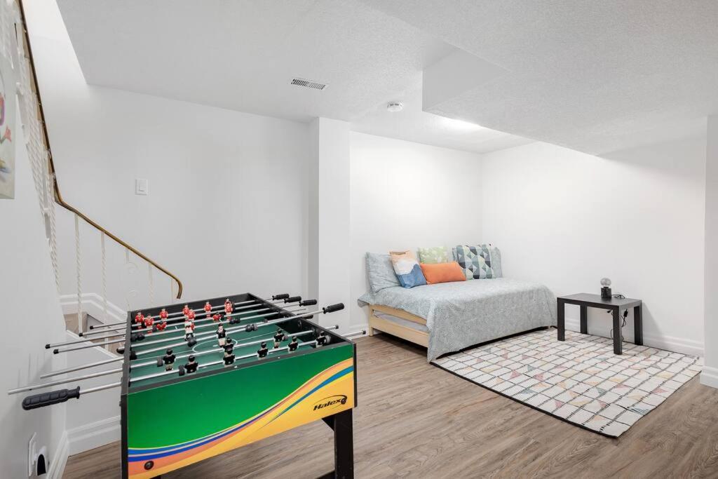 Charming 4 Bed Home with 2Parking