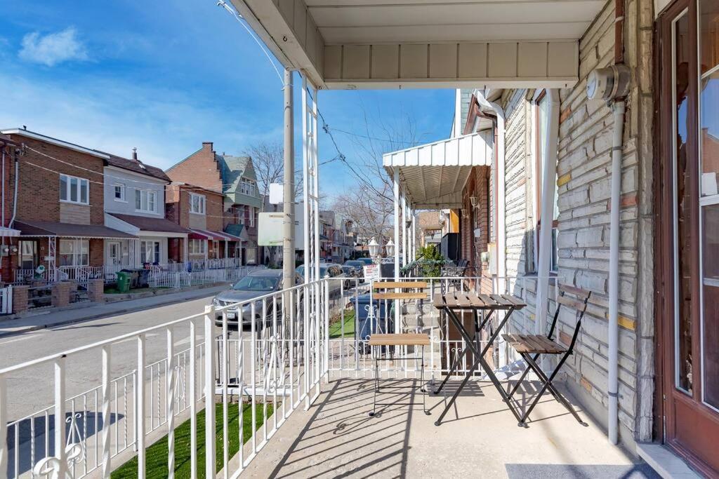 Charming 4 Bed Home with 2Parking